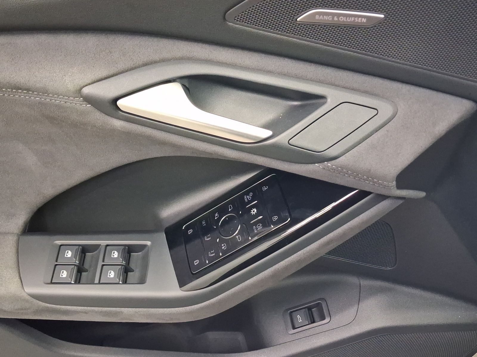 Audi Q6 e-tron – Foto 8