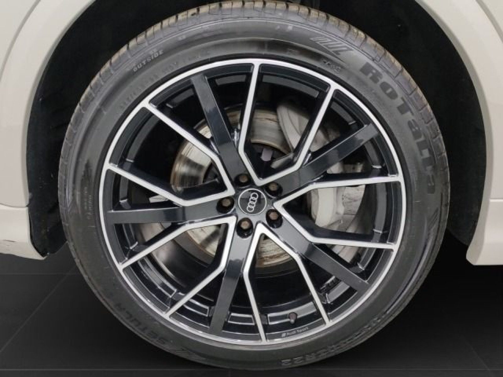 Audi Q8 – Foto 7
