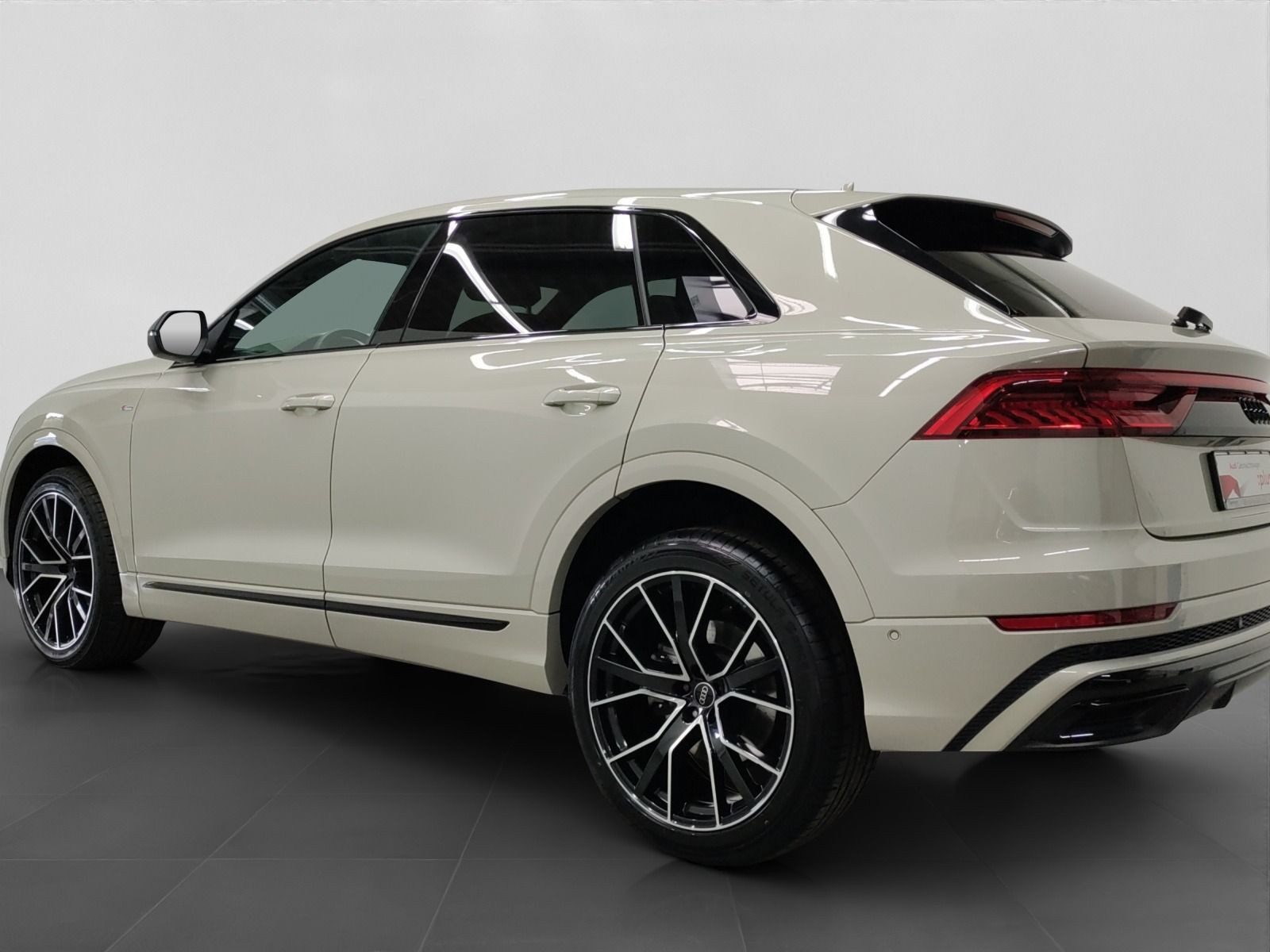 Audi Q8 – Foto 14