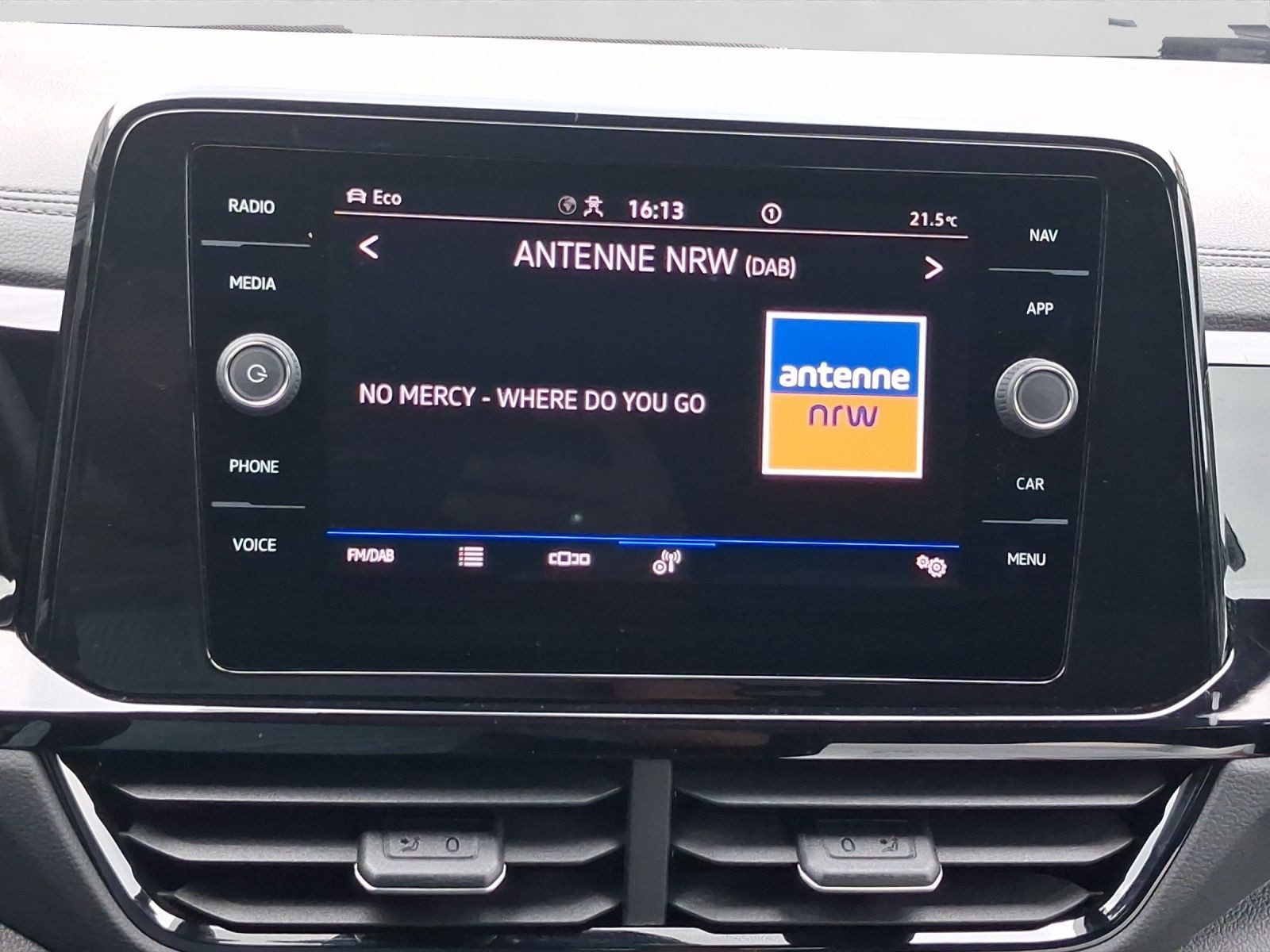 Volkswagen T-Roc – Foto 11