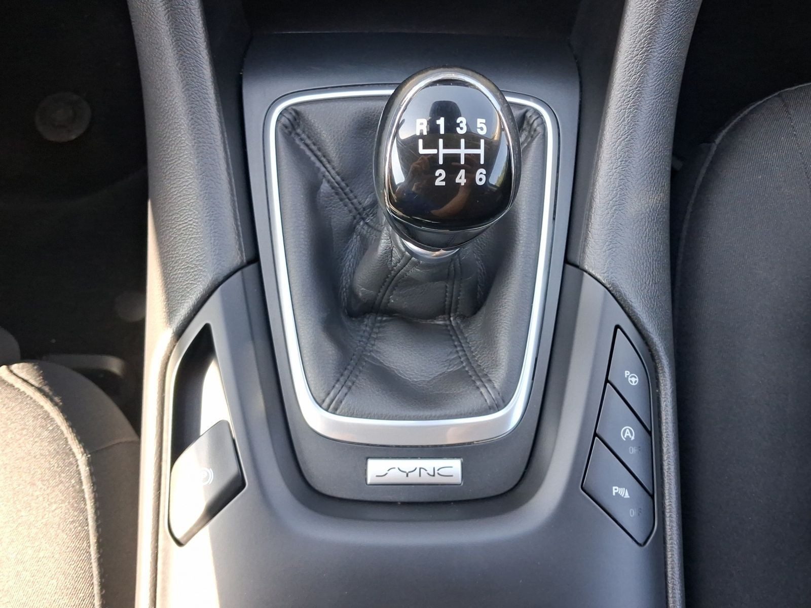 Ford Mondeo – Bild 11