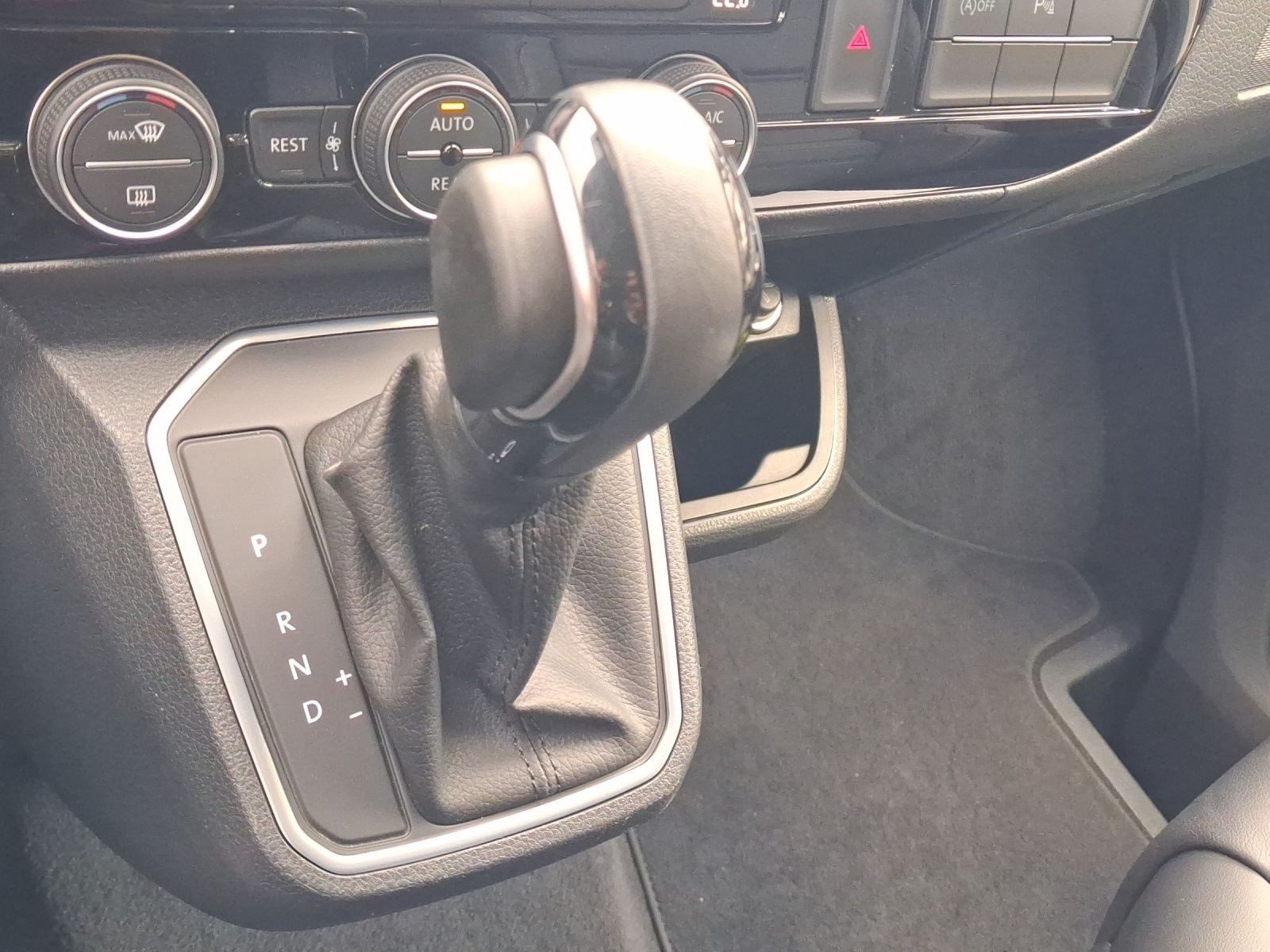 Volkswagen T6.1 Multivan – Foto 11
