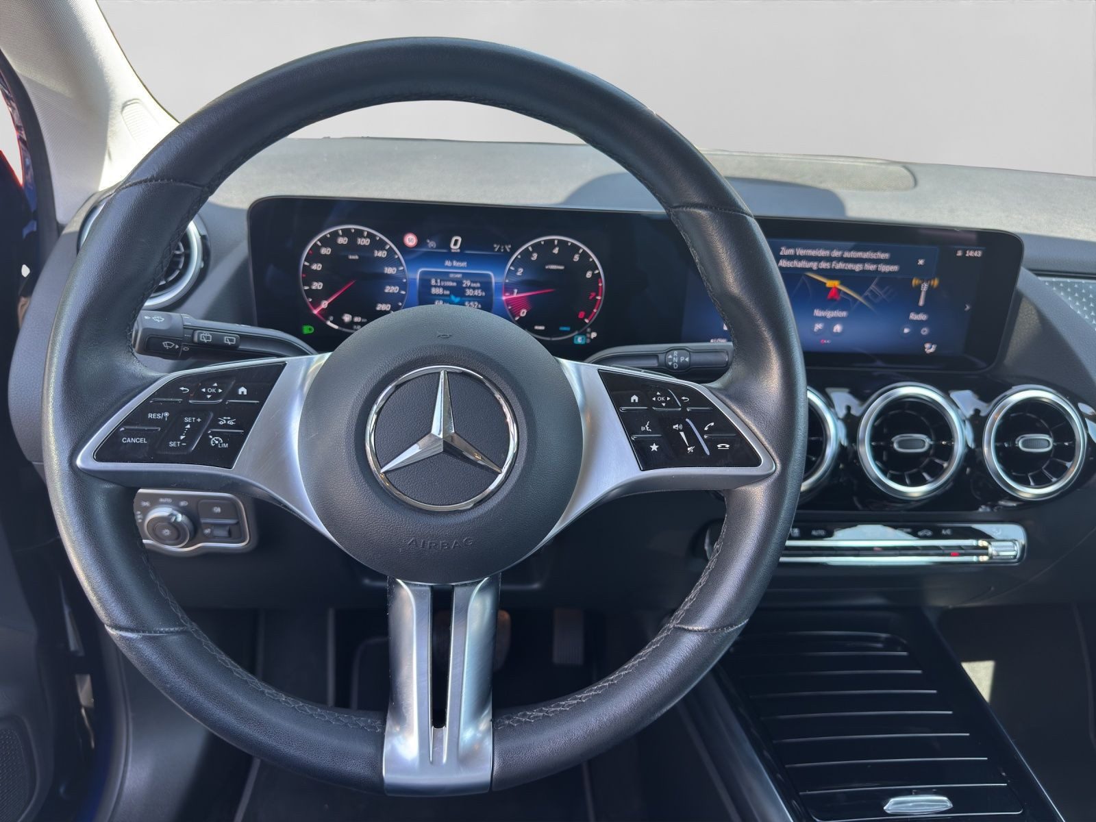 Mercedes-Benz GLA 200 – Bild 9