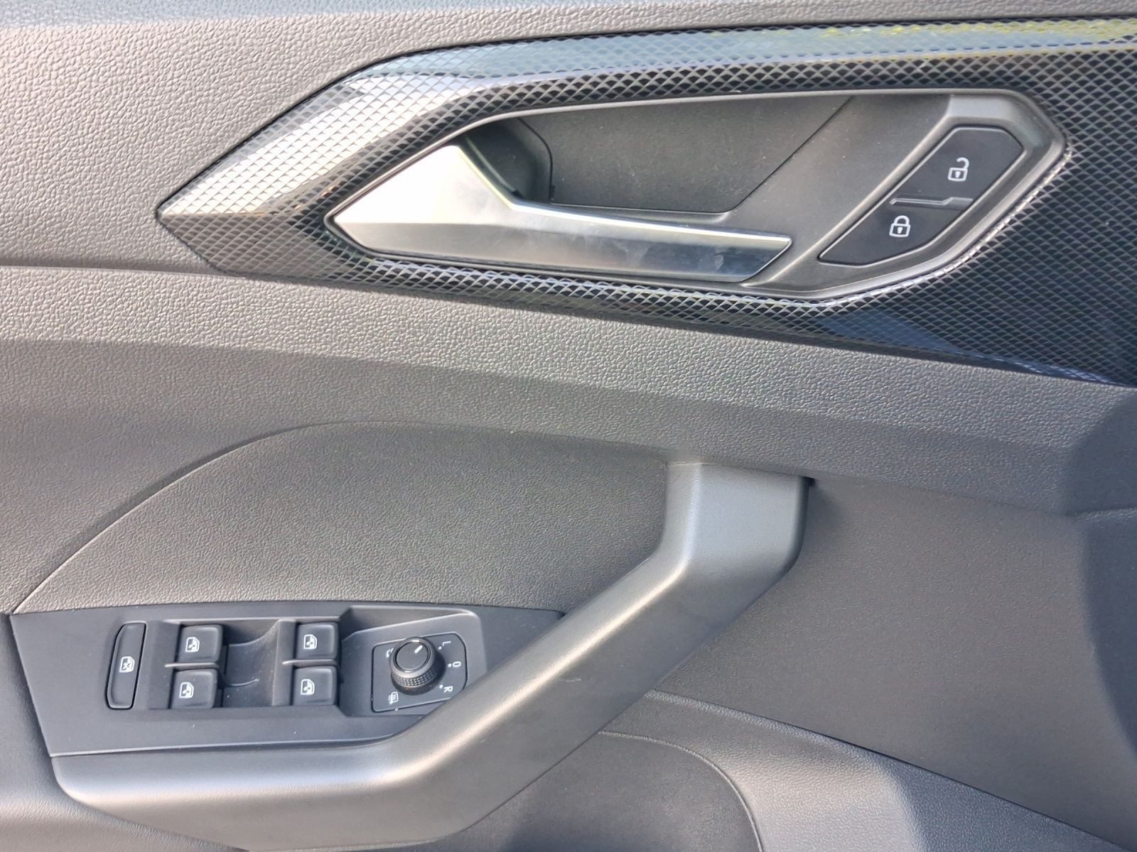 Volkswagen T-Cross – Foto 8