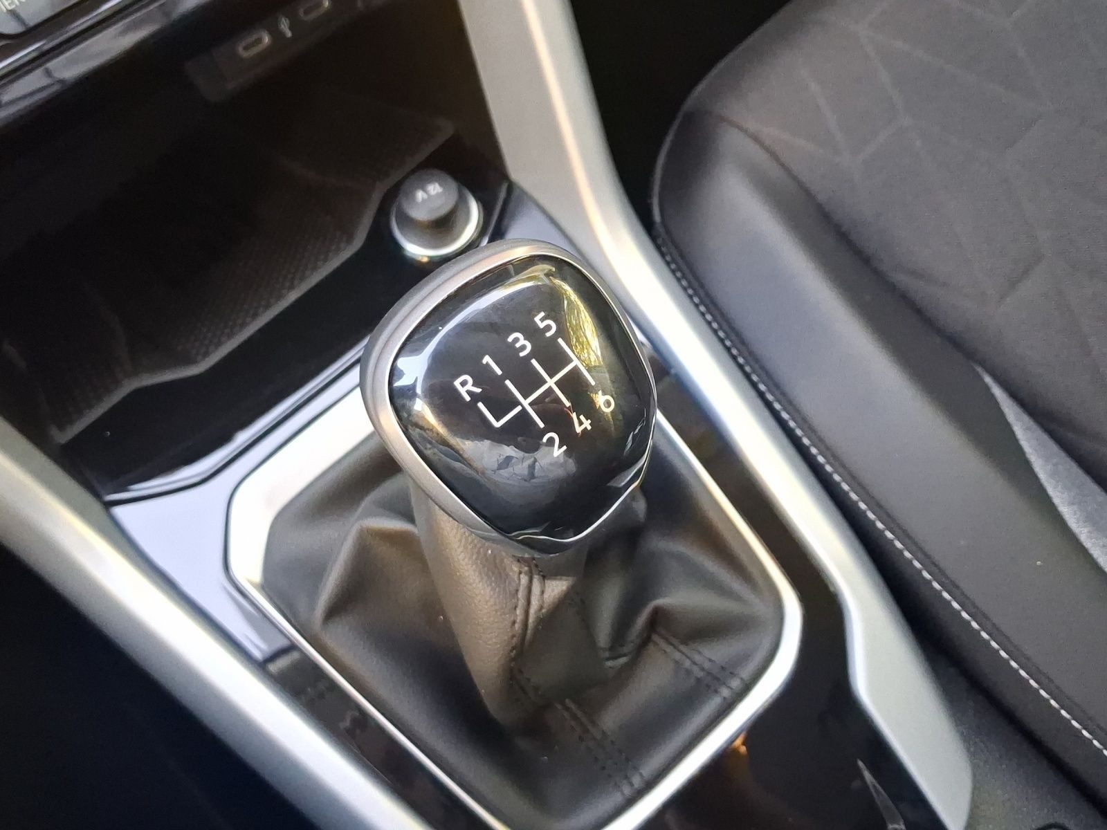 Volkswagen T-Roc – Foto 11