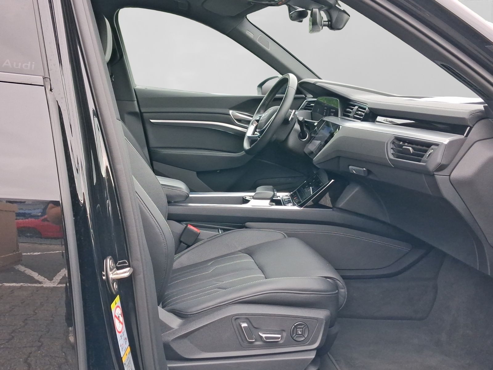 Audi Q8 Sportback e-tron – Bild 4