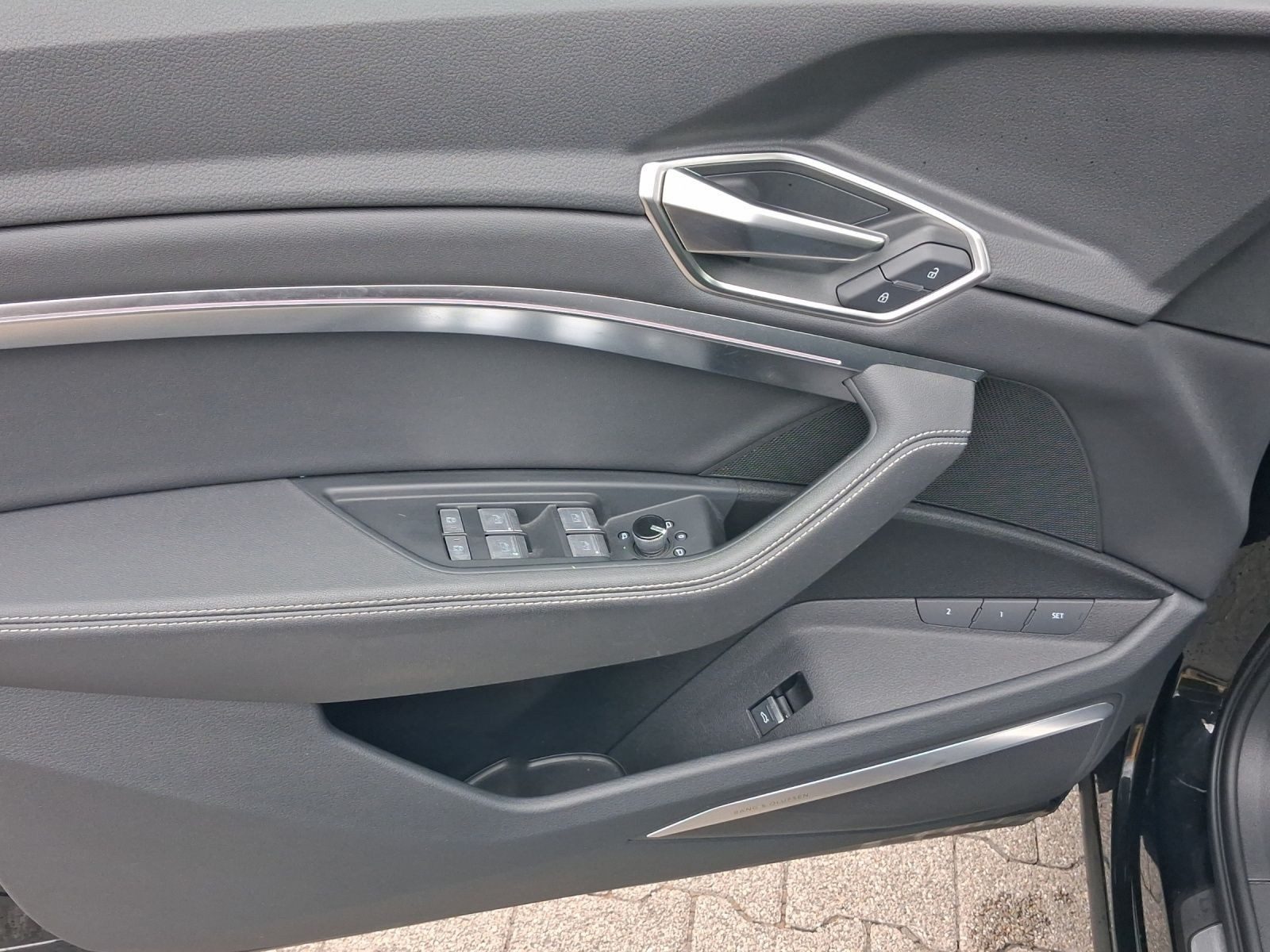 Audi Q8 Sportback e-tron – Bild 8