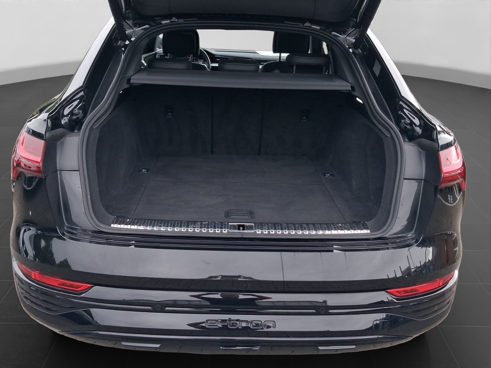 Audi Q8 Sportback e-tron – Bild 17