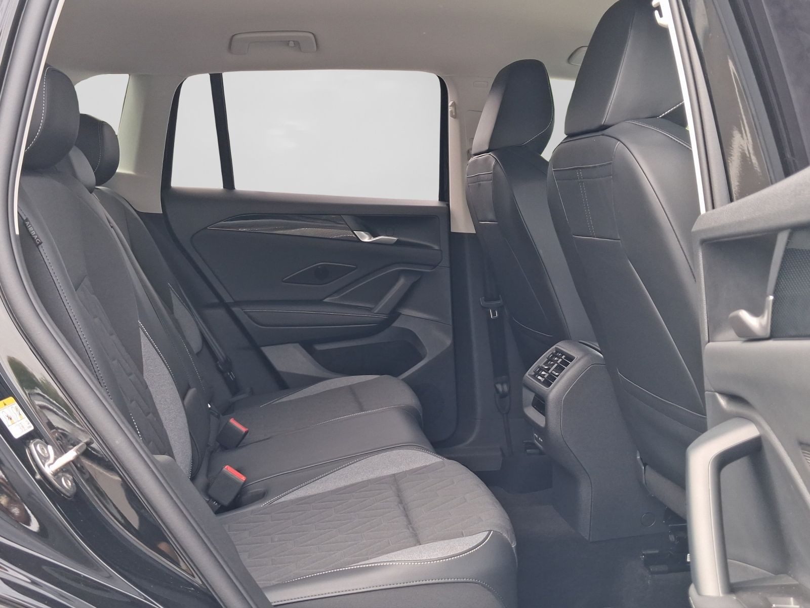 Volkswagen Tiguan – Bild 6