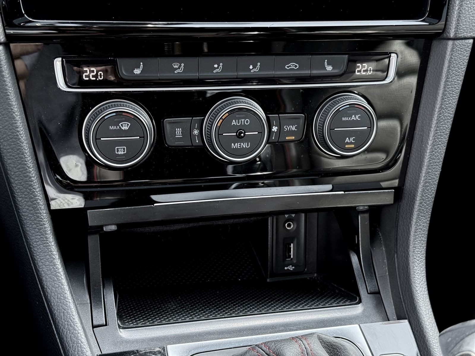 Volkswagen Golf GTI – Bild 16
