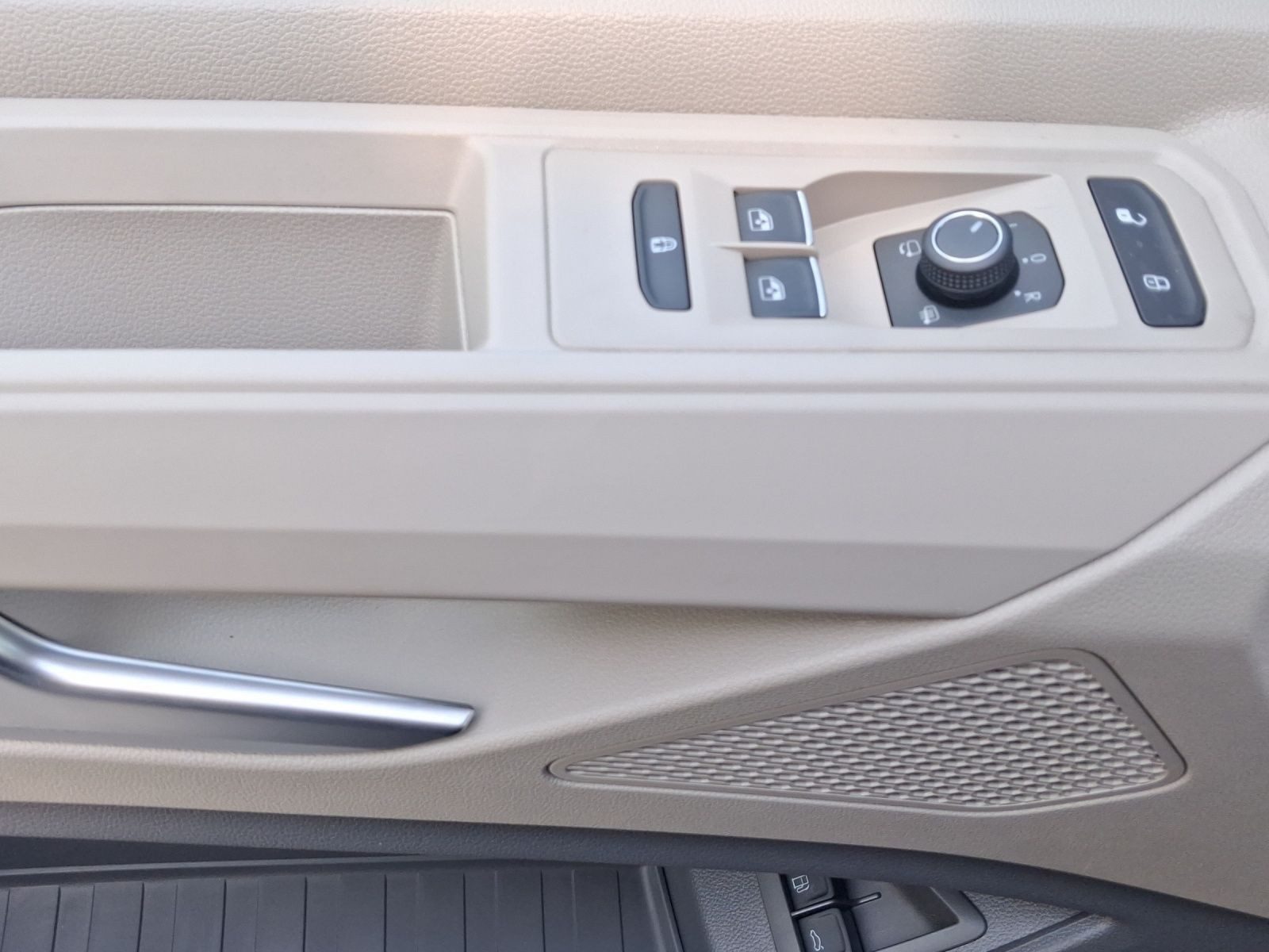 Volkswagen T7 Multivan – Foto 8