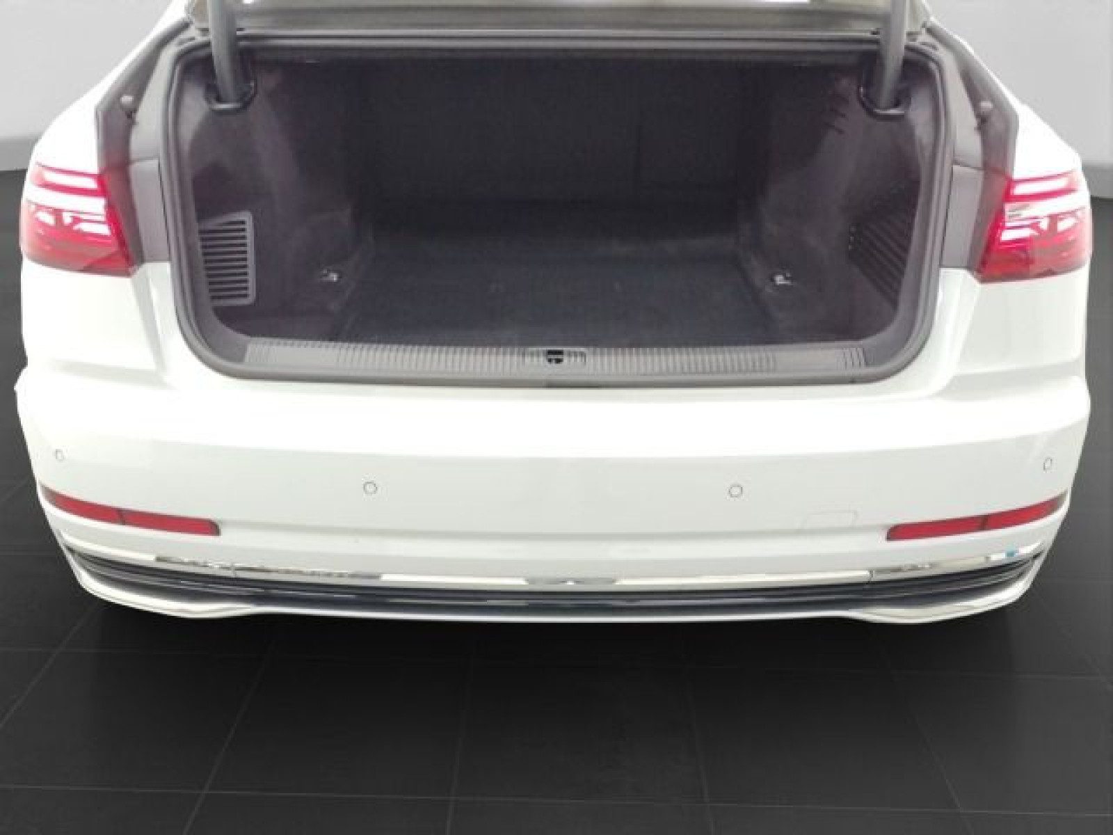 Audi A8 – Bild 17