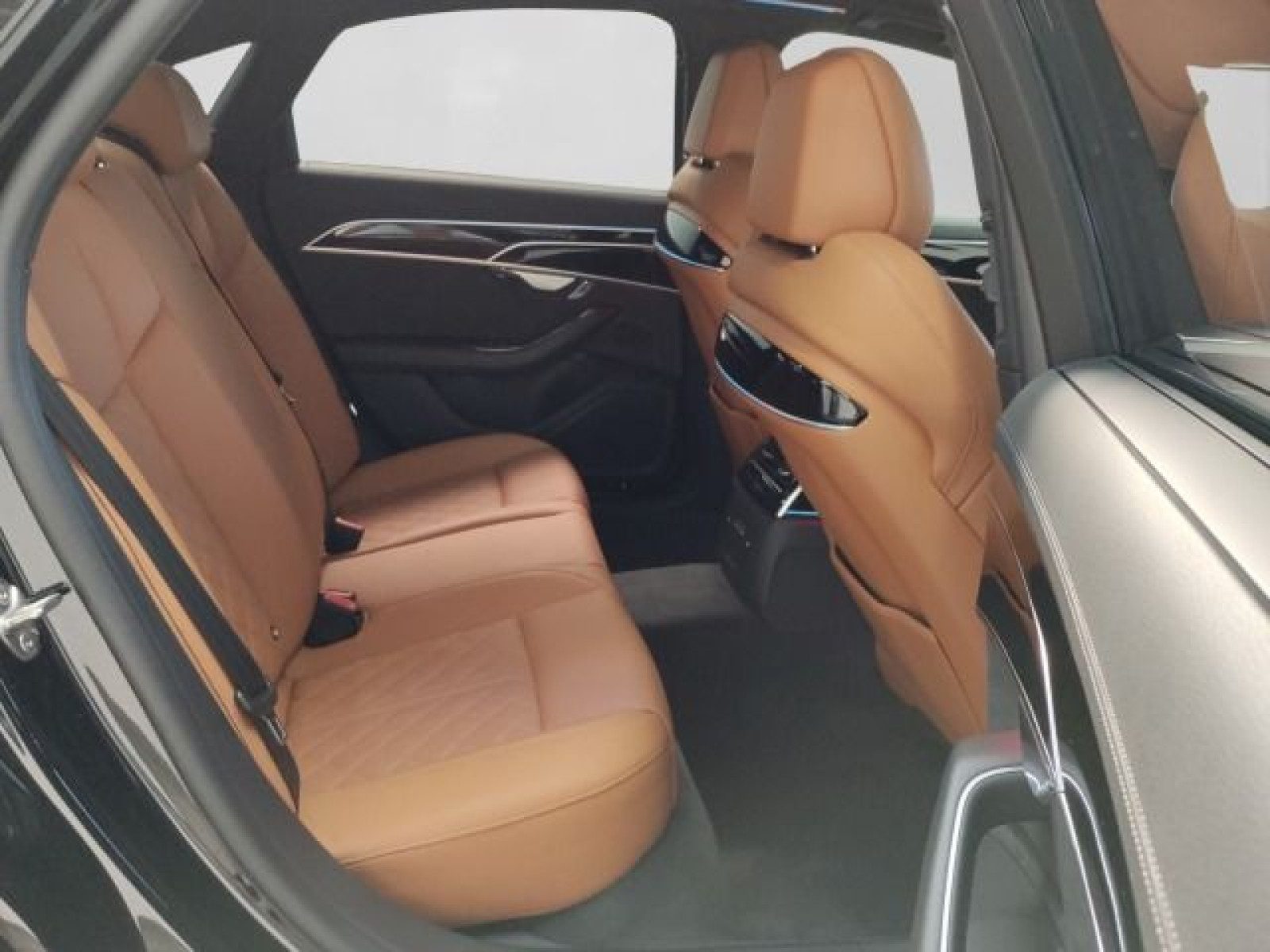 Audi A8 – Bild 6