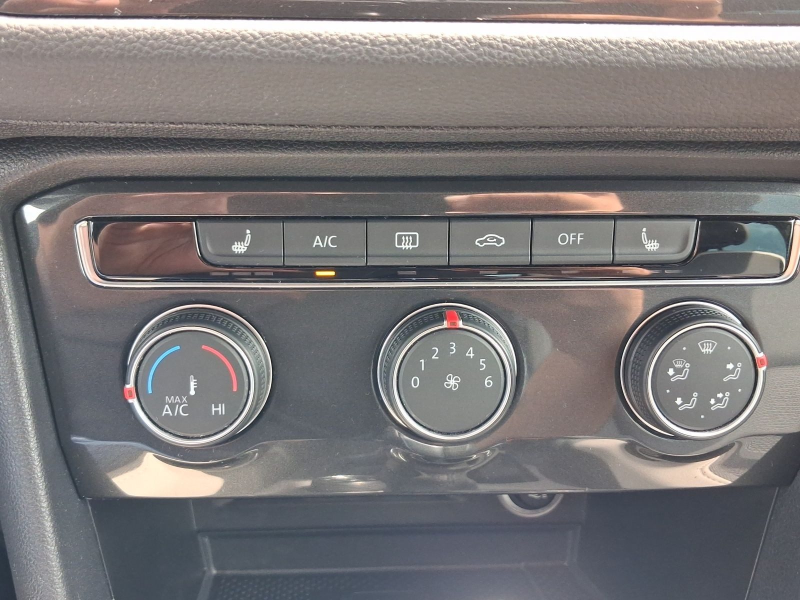 Volkswagen Tiguan – Foto 16