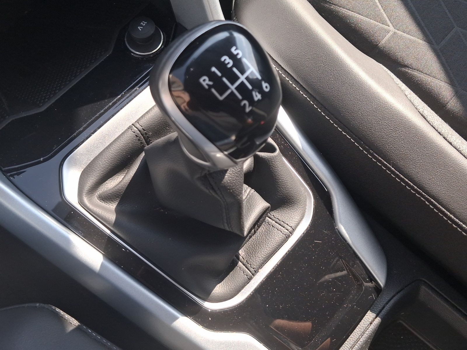 Volkswagen T-Roc – Bild 11