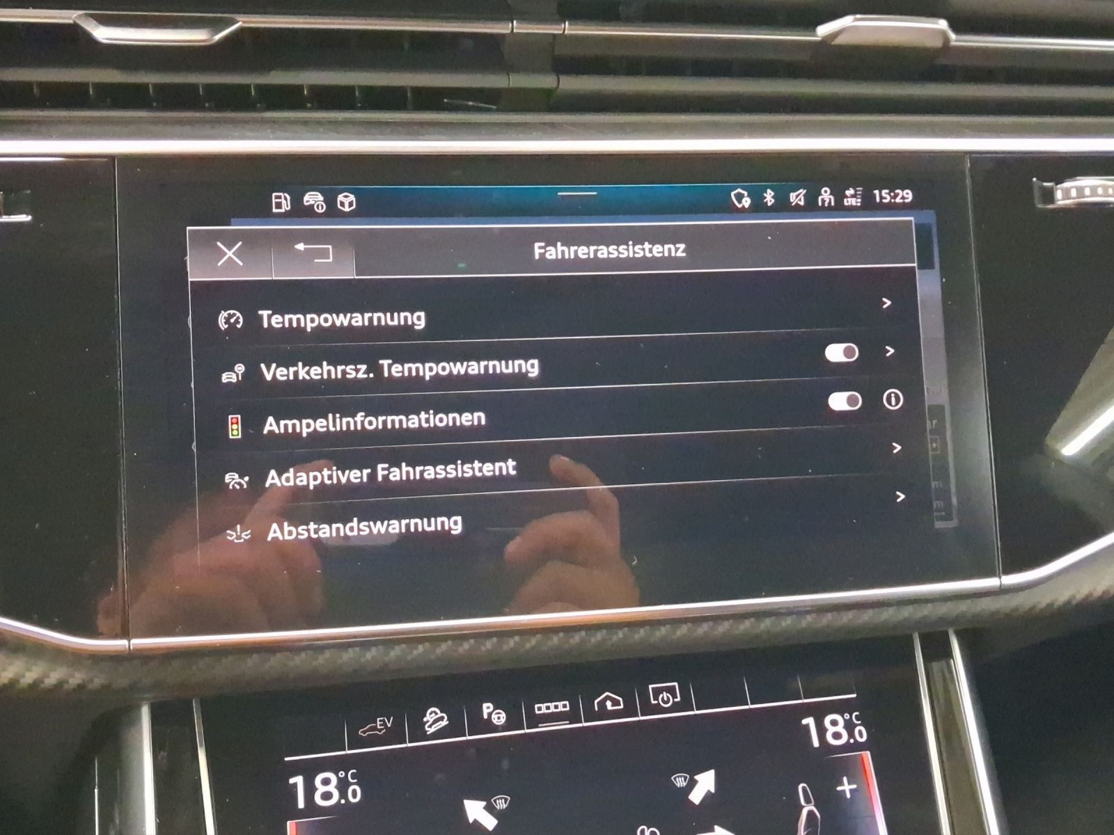 Audi Q8 – Foto 12