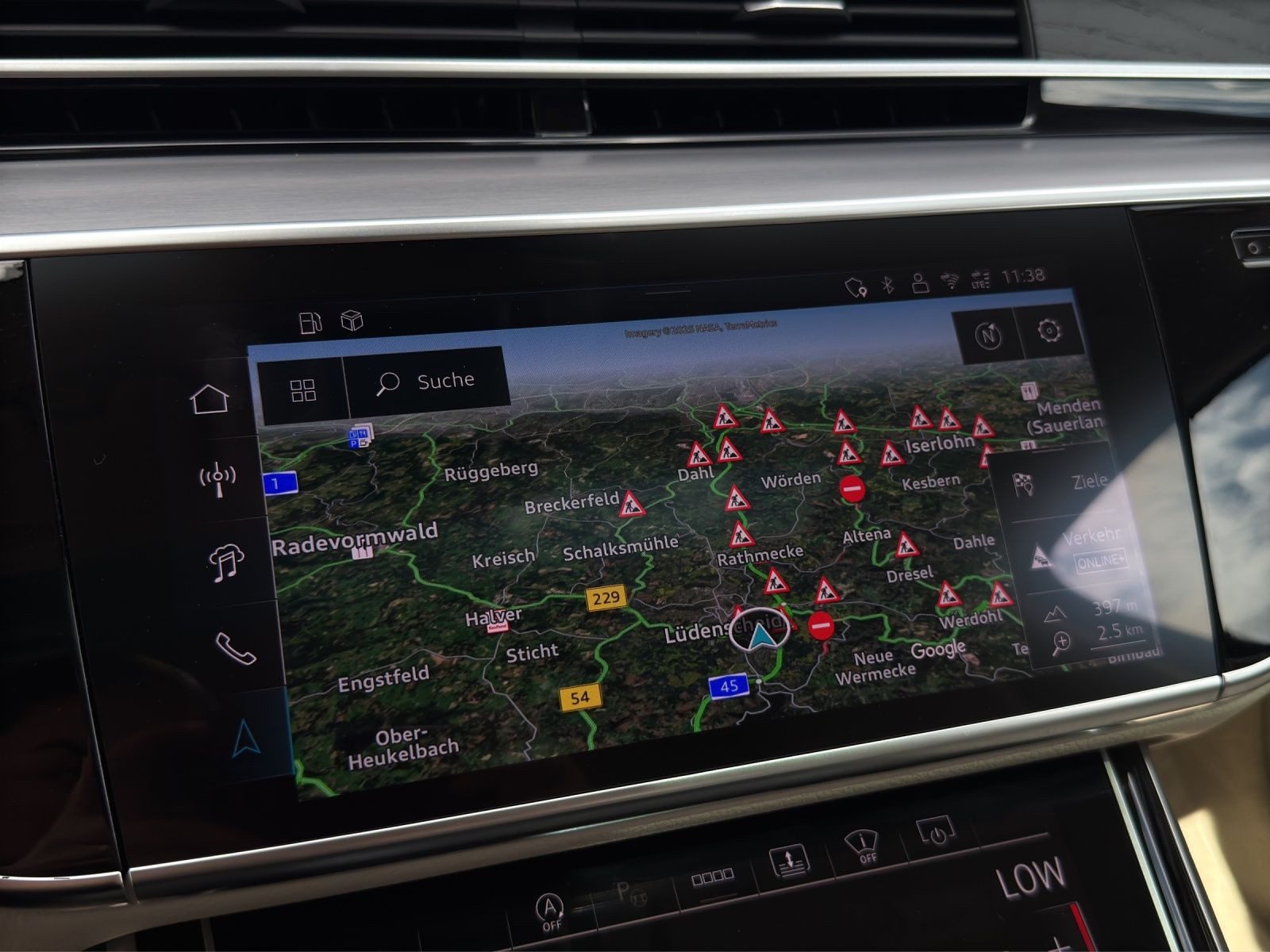 Audi A8 – Bild 12