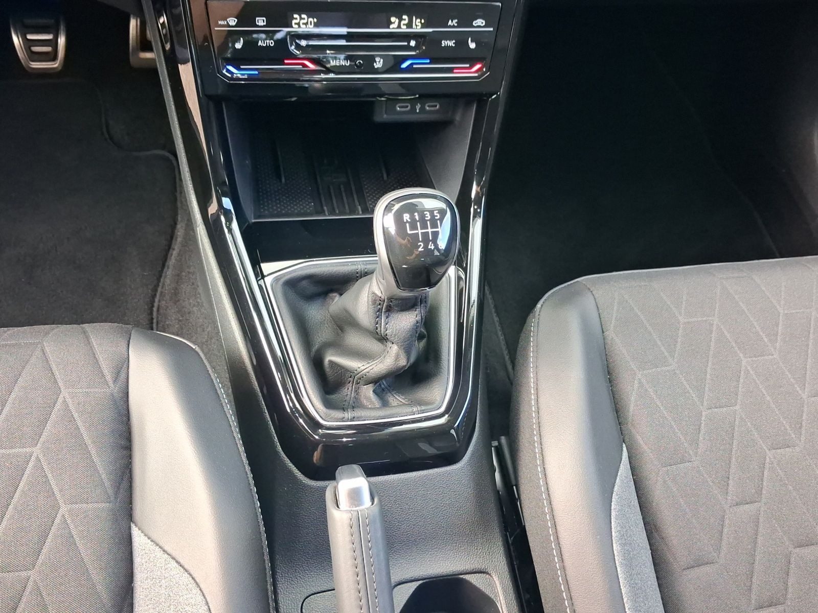 Volkswagen T-Cross – Bild 11
