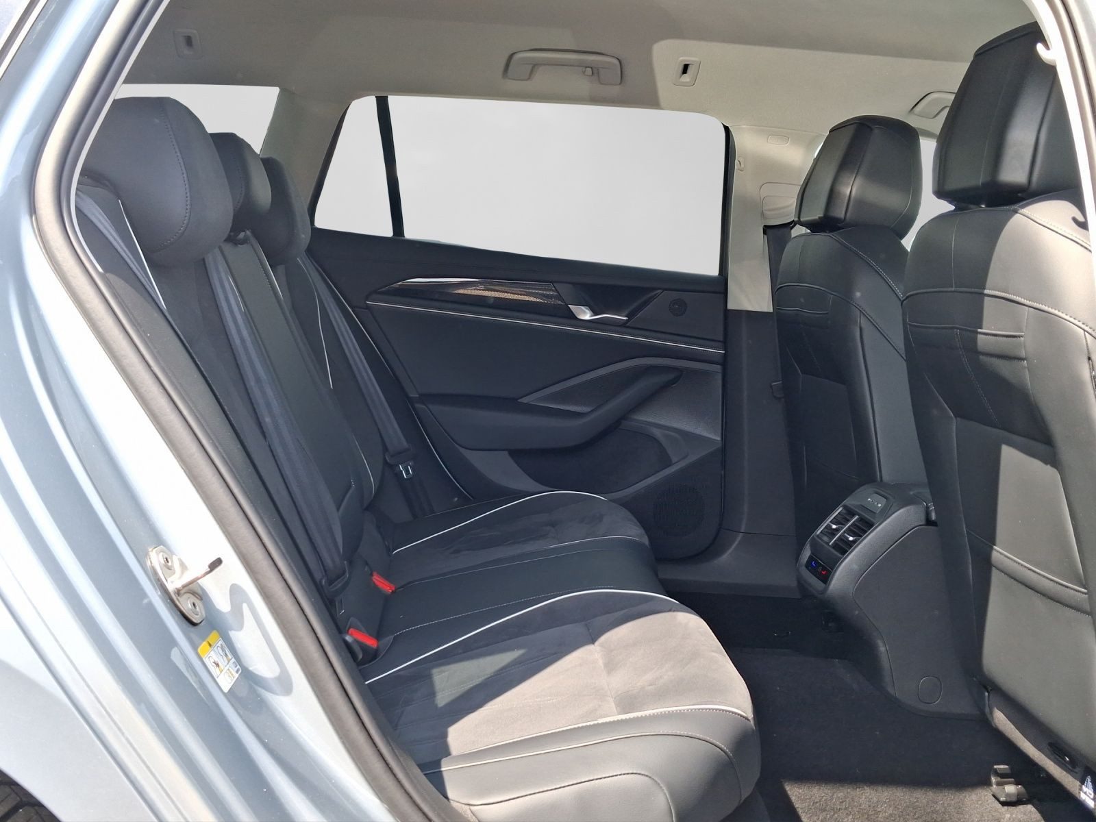 Volkswagen Passat Variant – Bild 6