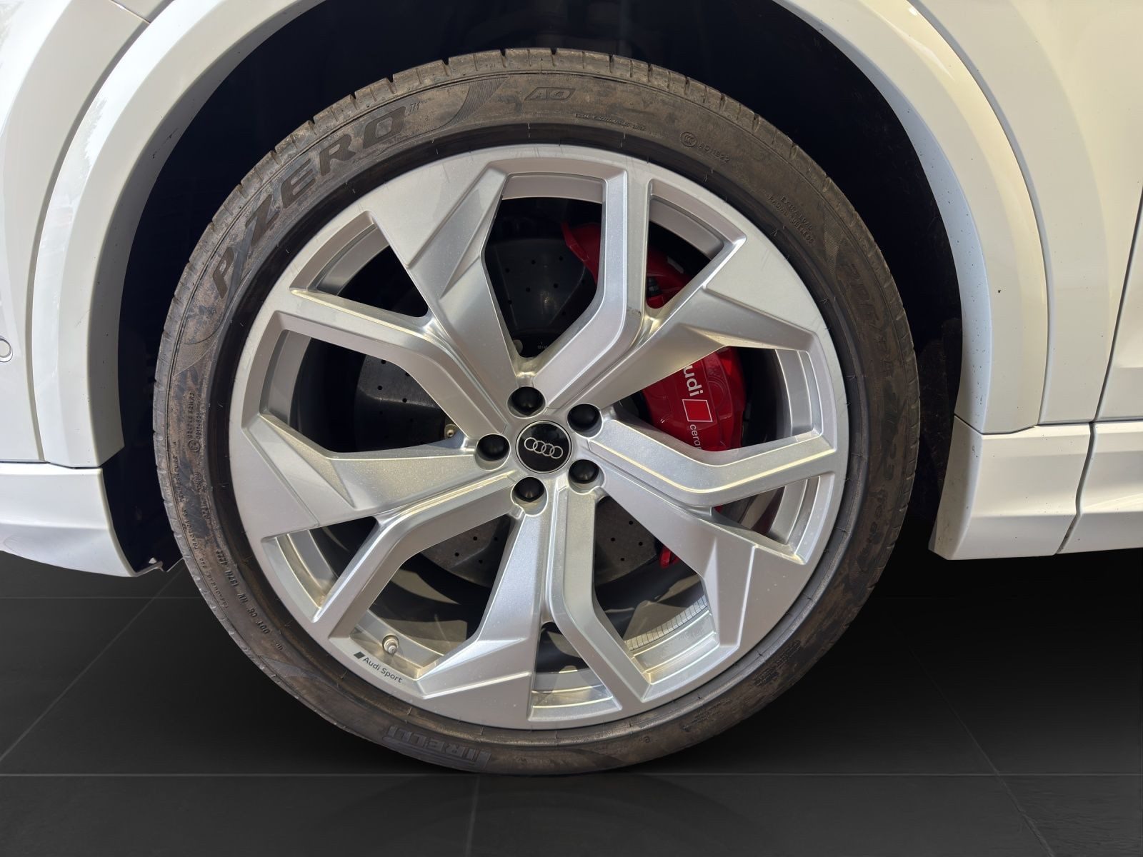 Audi RS Q8 – Foto 7