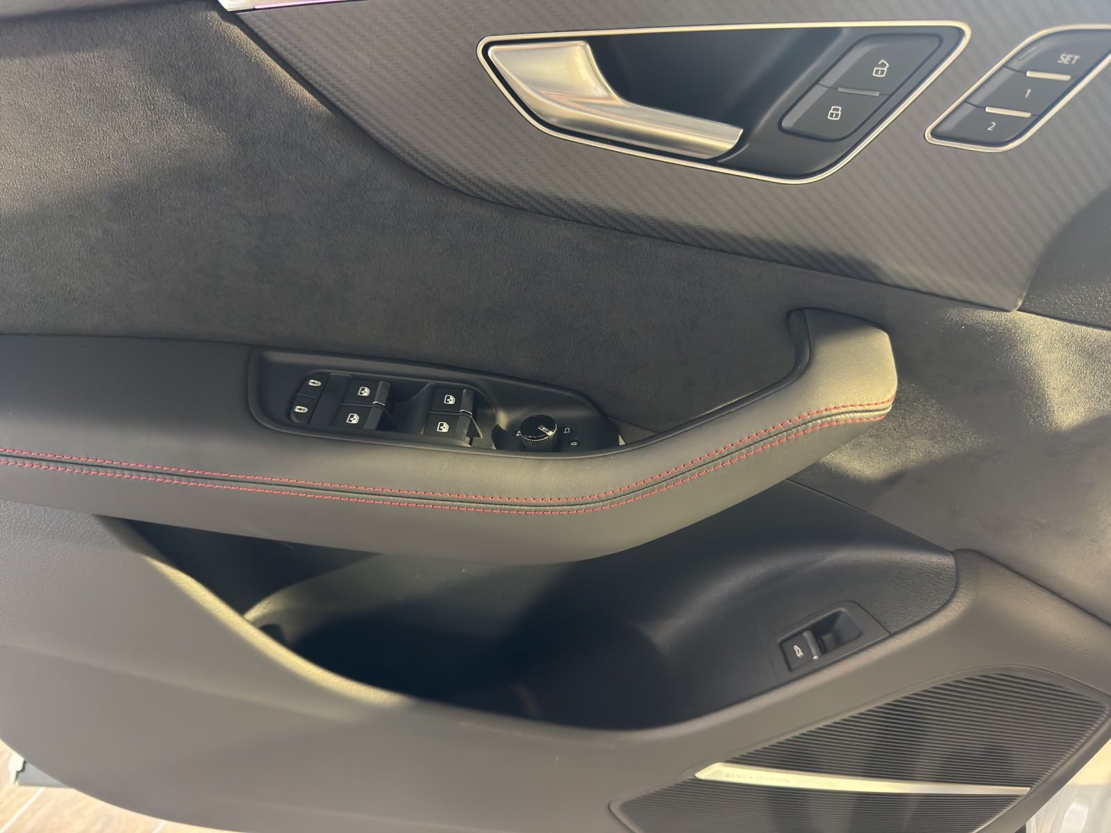 Audi RS Q8 – Foto 8