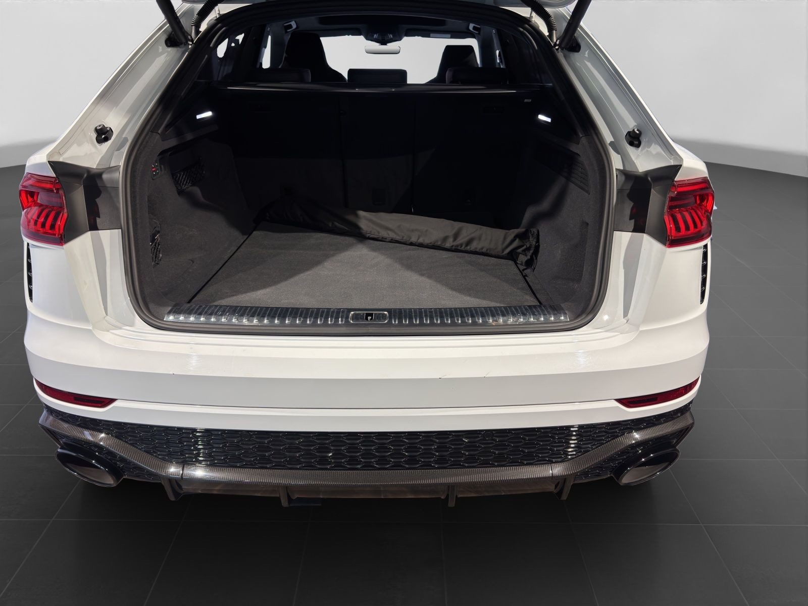 Audi RS Q8 – Foto 17