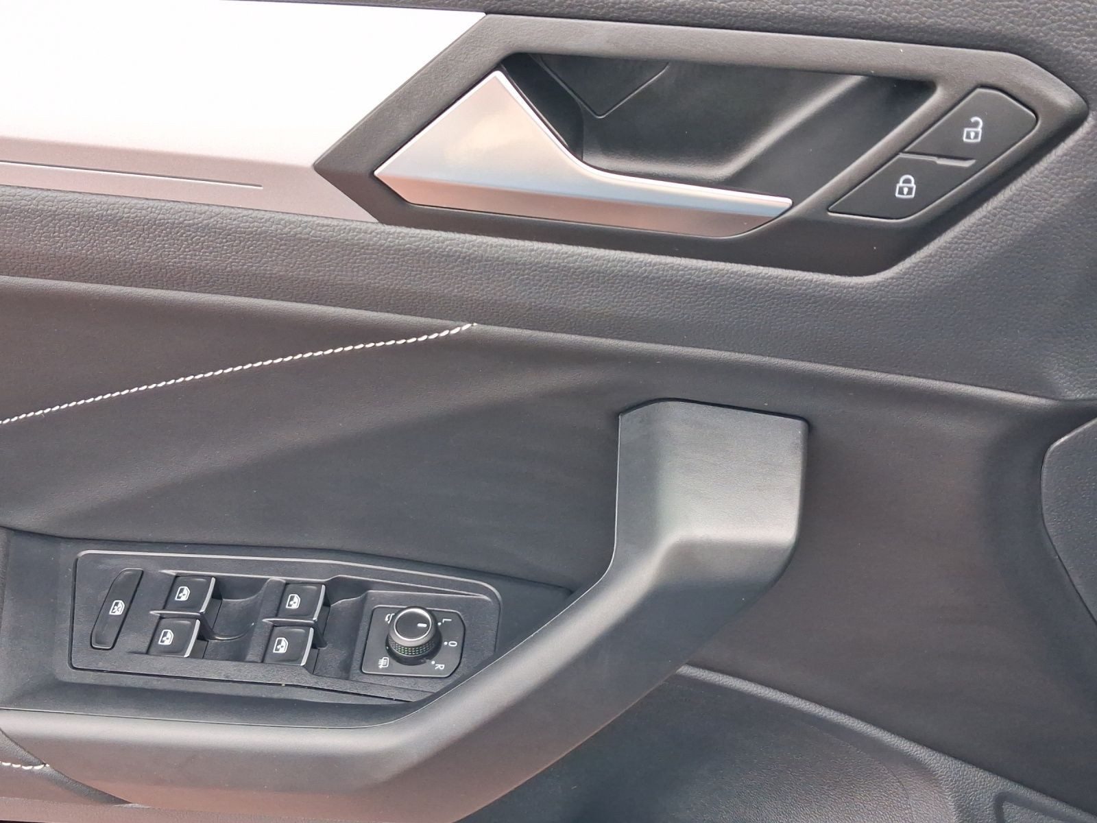 Volkswagen T-Roc – Bild 8