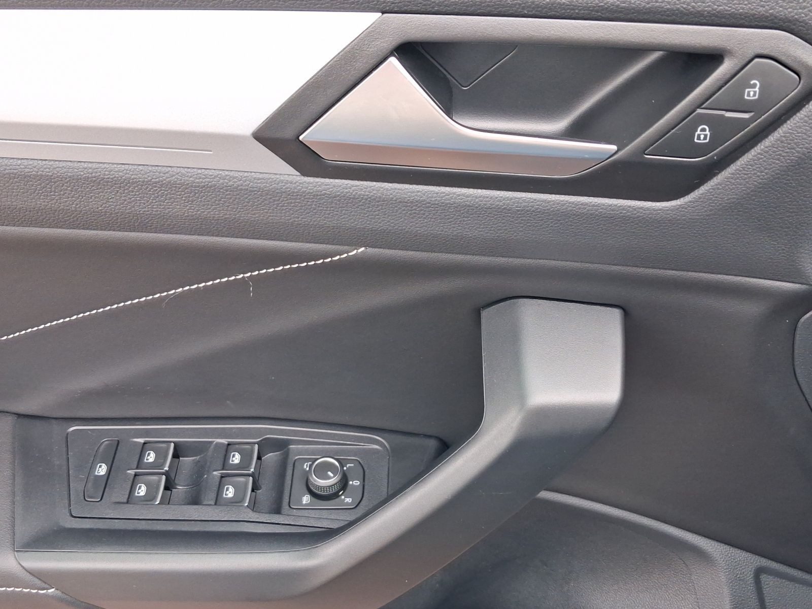 Volkswagen T-Roc – Bild 8
