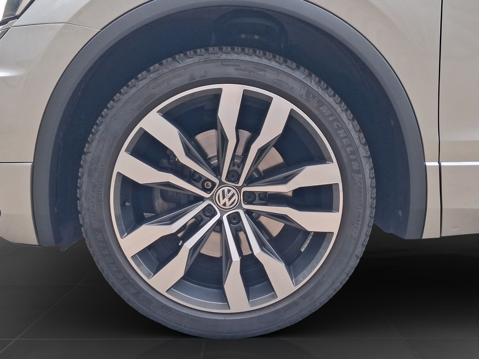 Volkswagen Tiguan – Bild 7