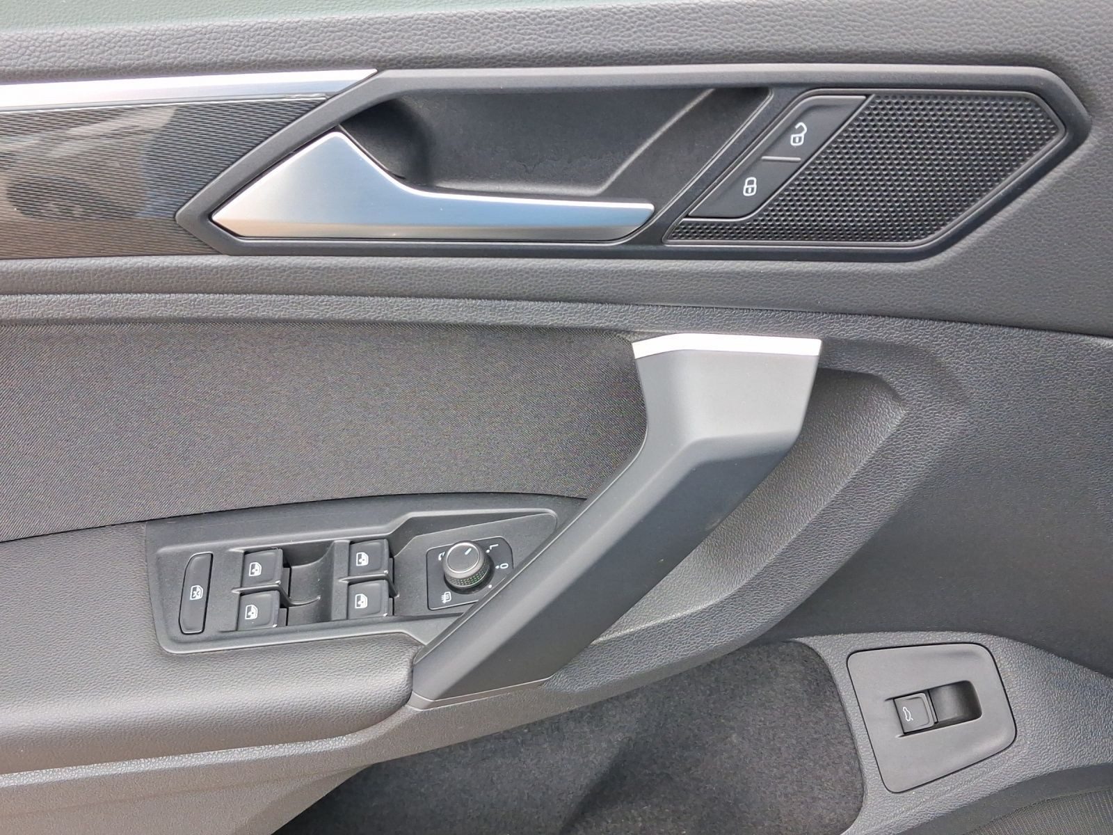 Volkswagen Tiguan – Bild 8
