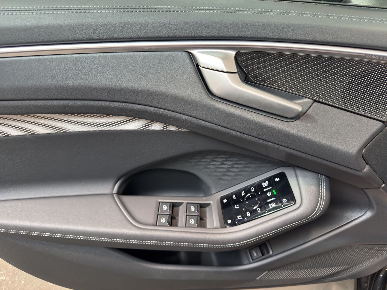 Audi A6 – Bild 8