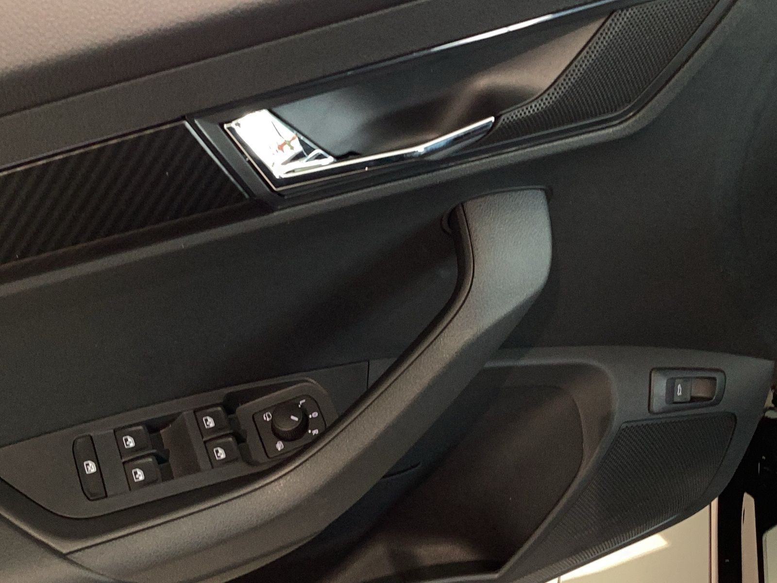 Skoda Karoq – Foto 8