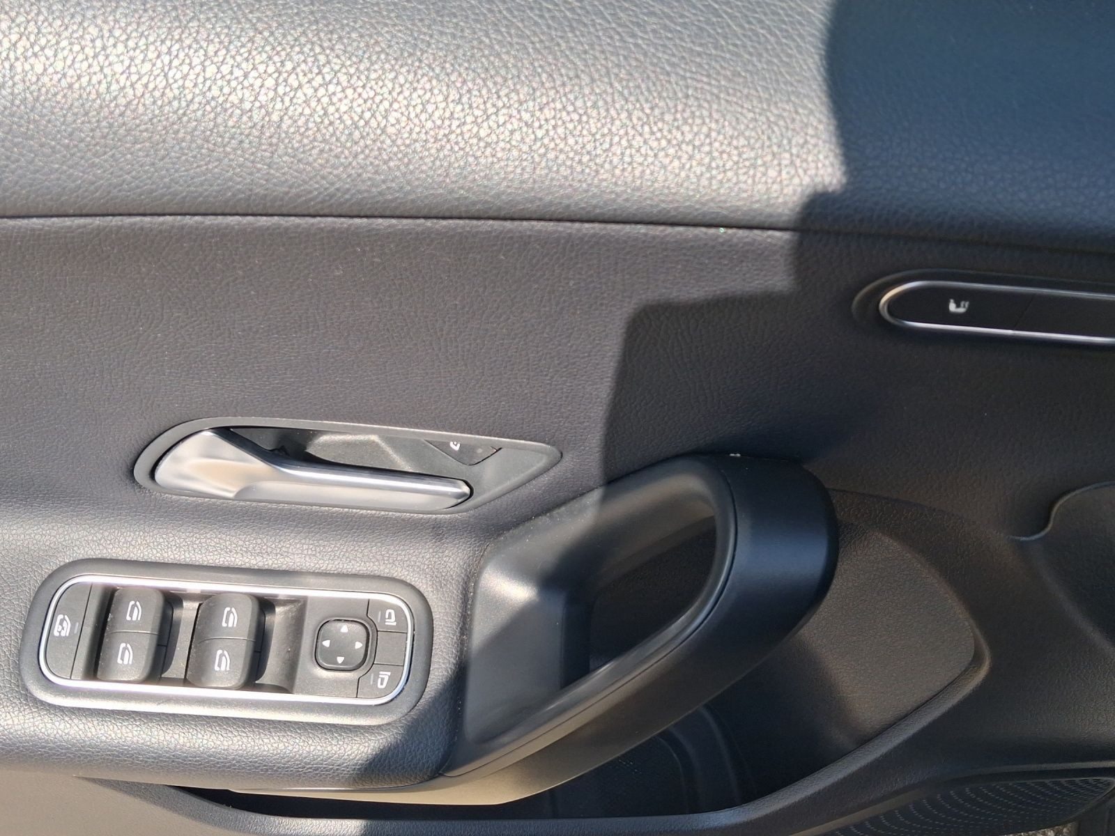 Mercedes-Benz A 180 – Bild 8