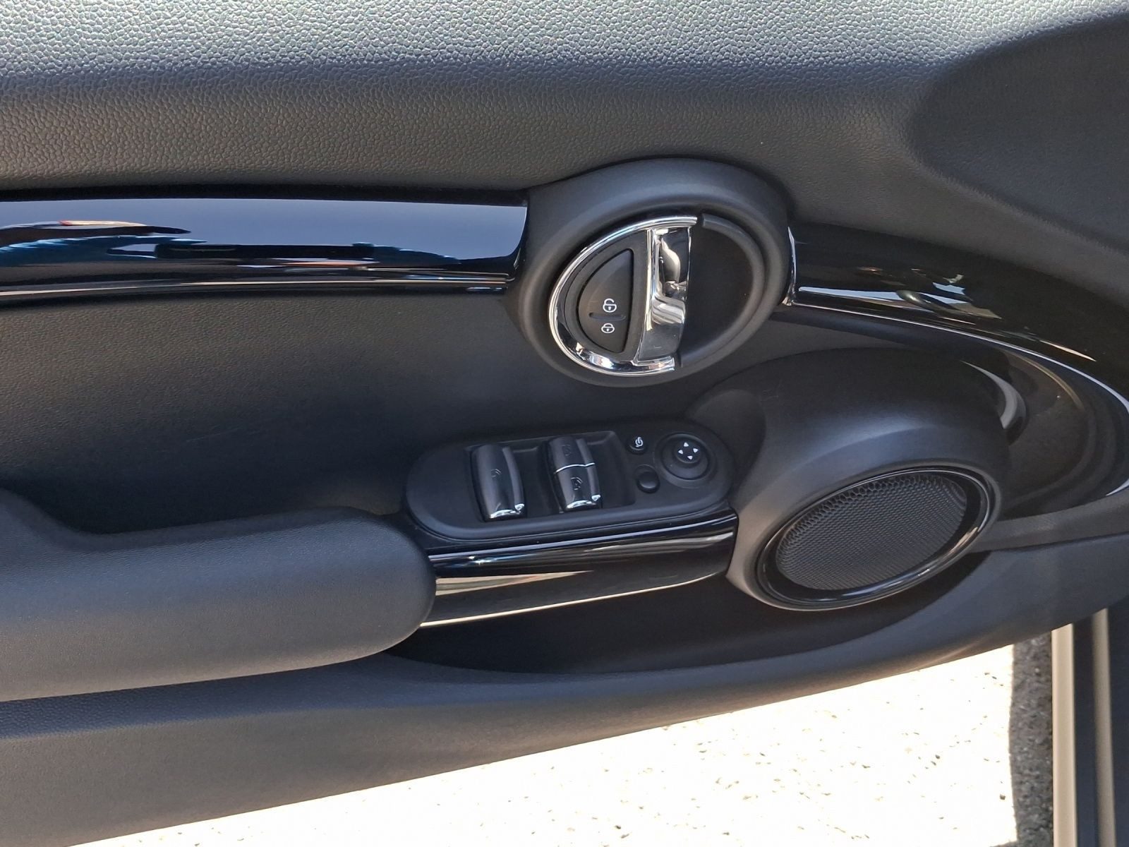MINI (BMW) Cooper Cabrio – Bild 8