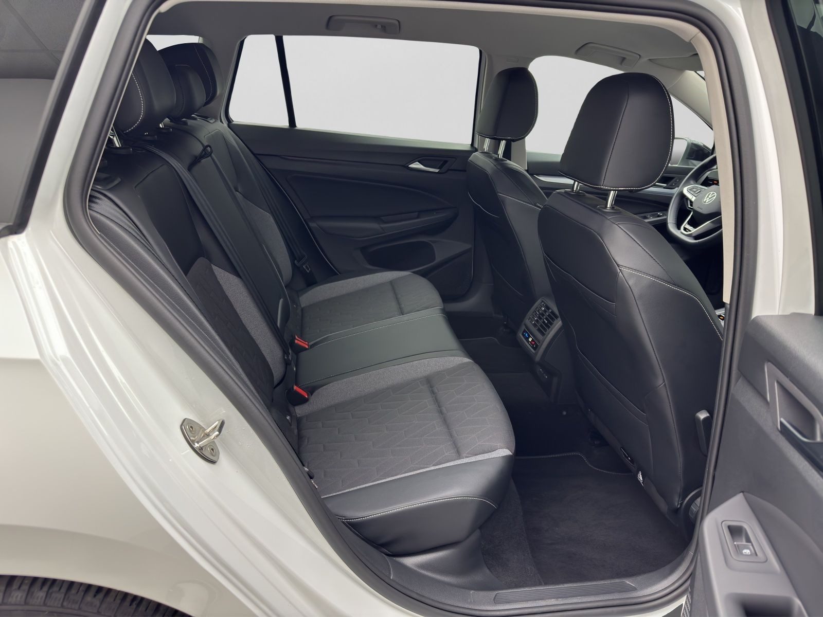 Volkswagen Golf Variant – Bild 6