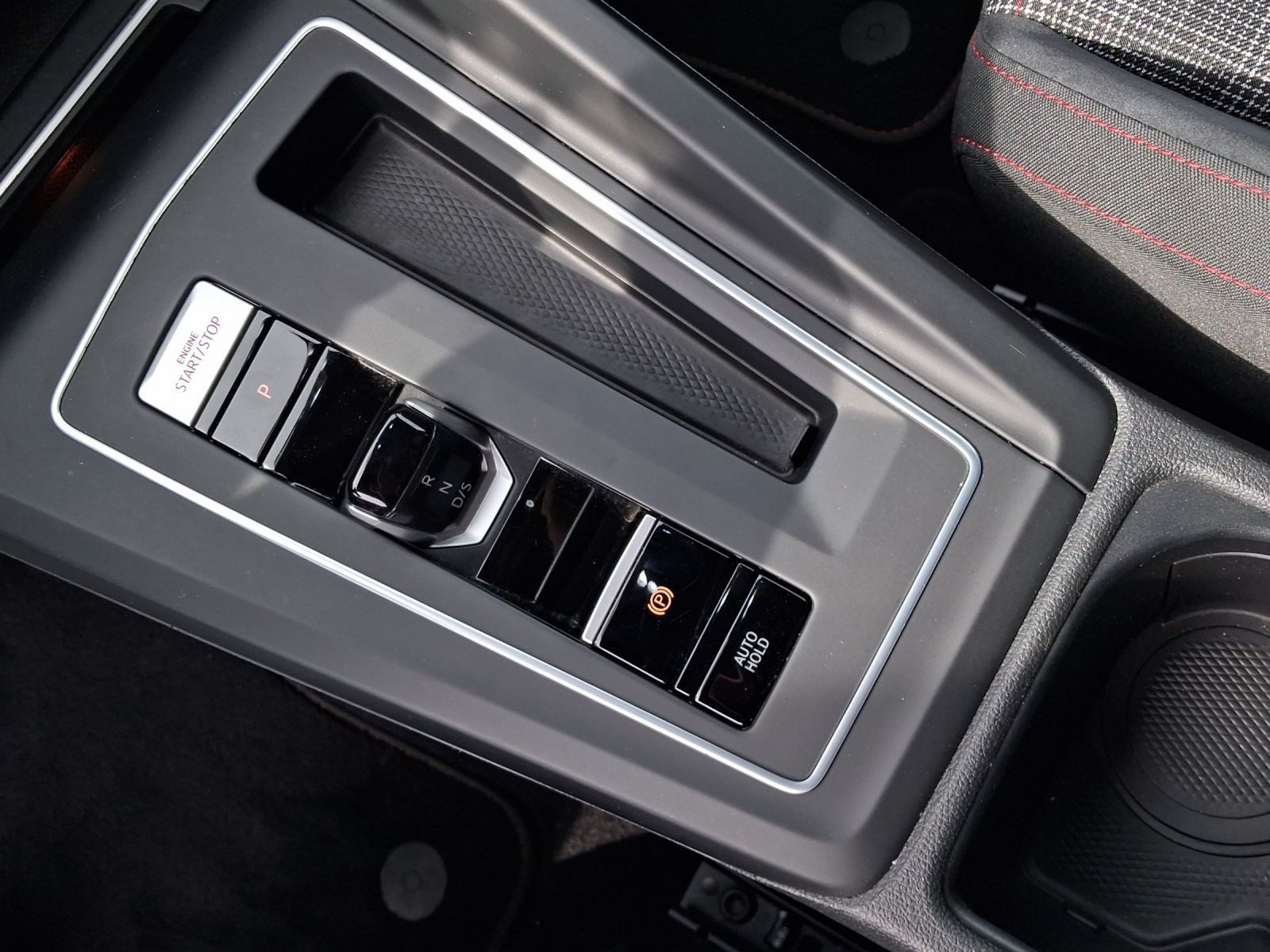 Volkswagen Golf GTI – Bild 11