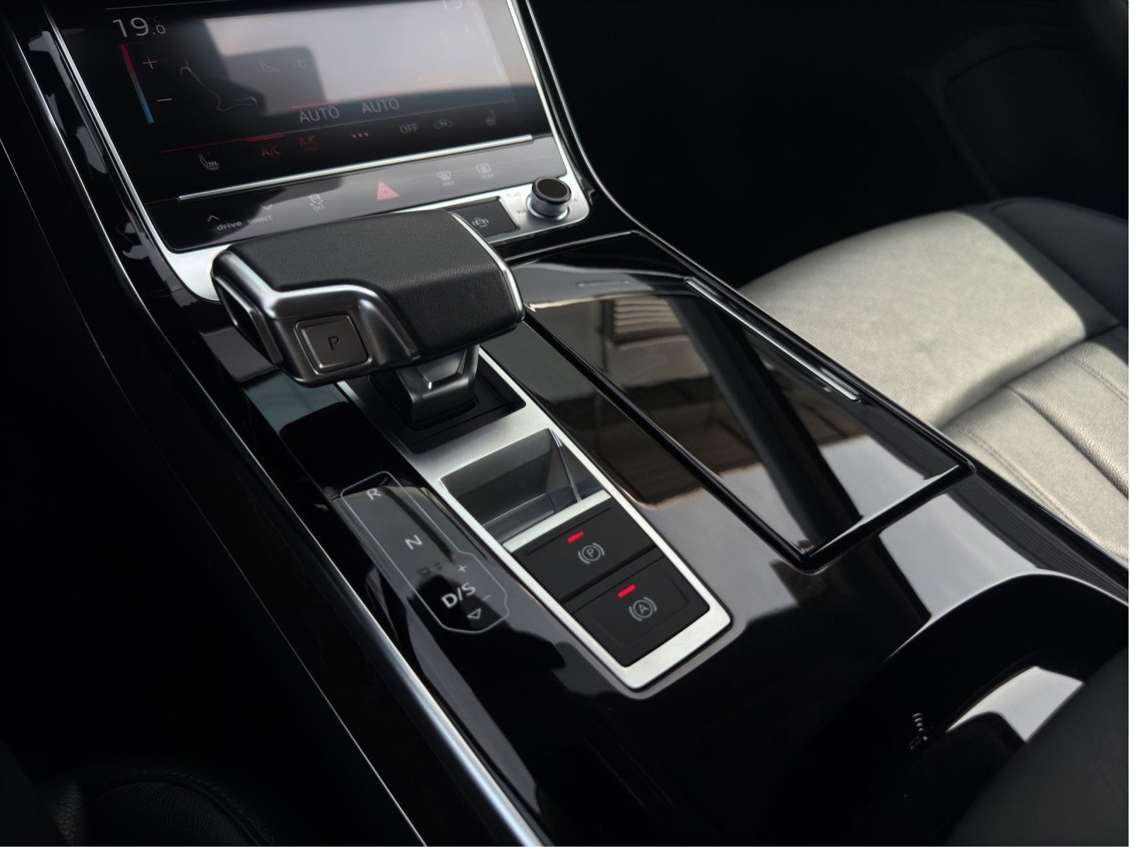 Audi A8 – Bild 11