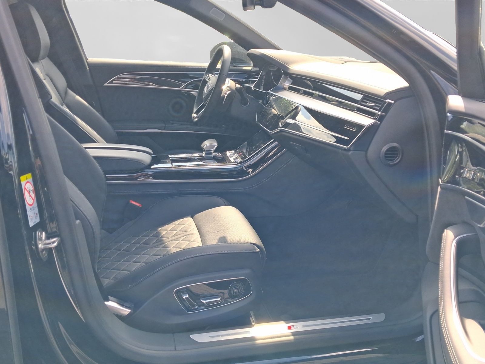 Audi A8 – Bild 4