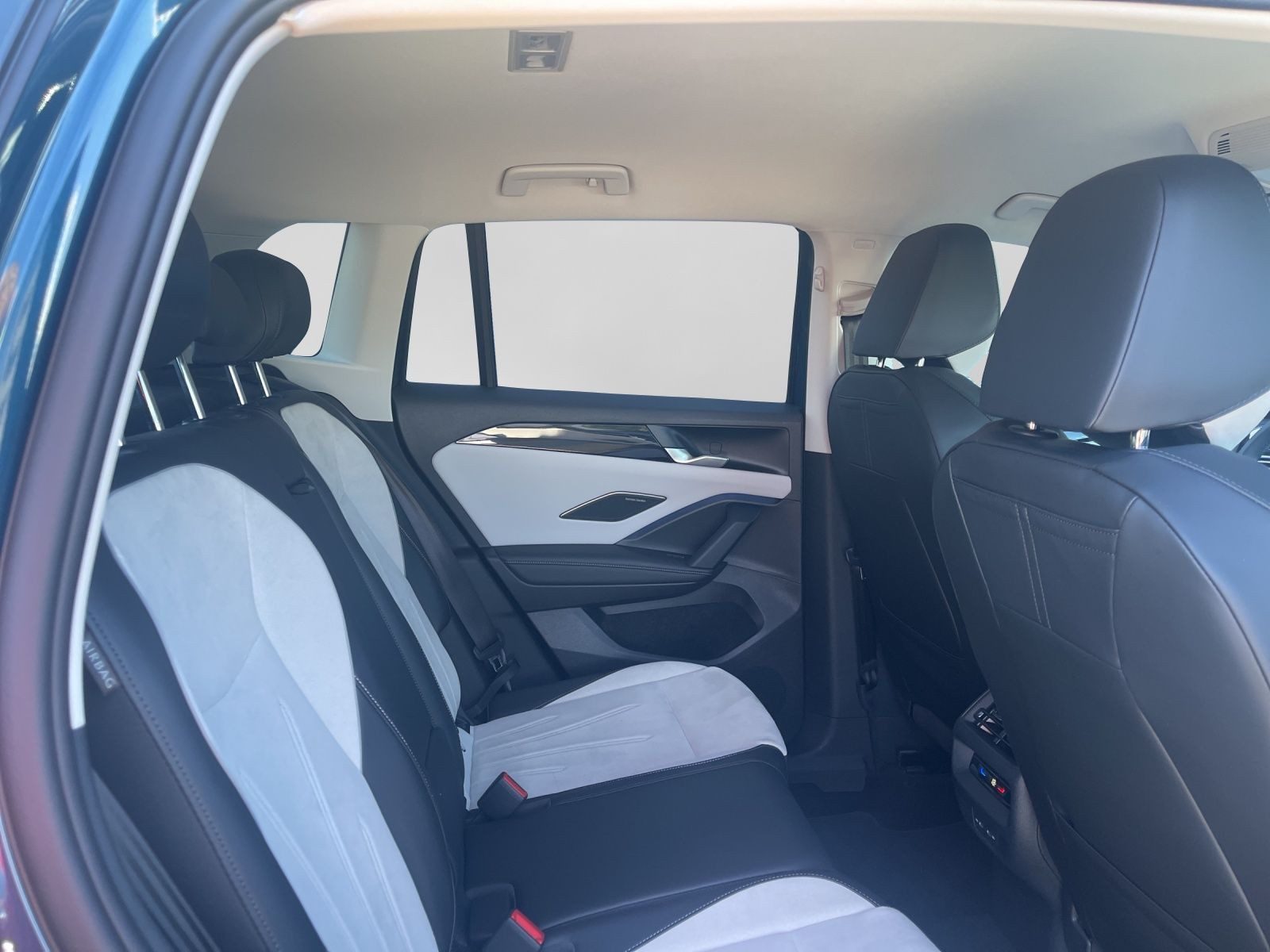 Volkswagen Tiguan – Bild 6