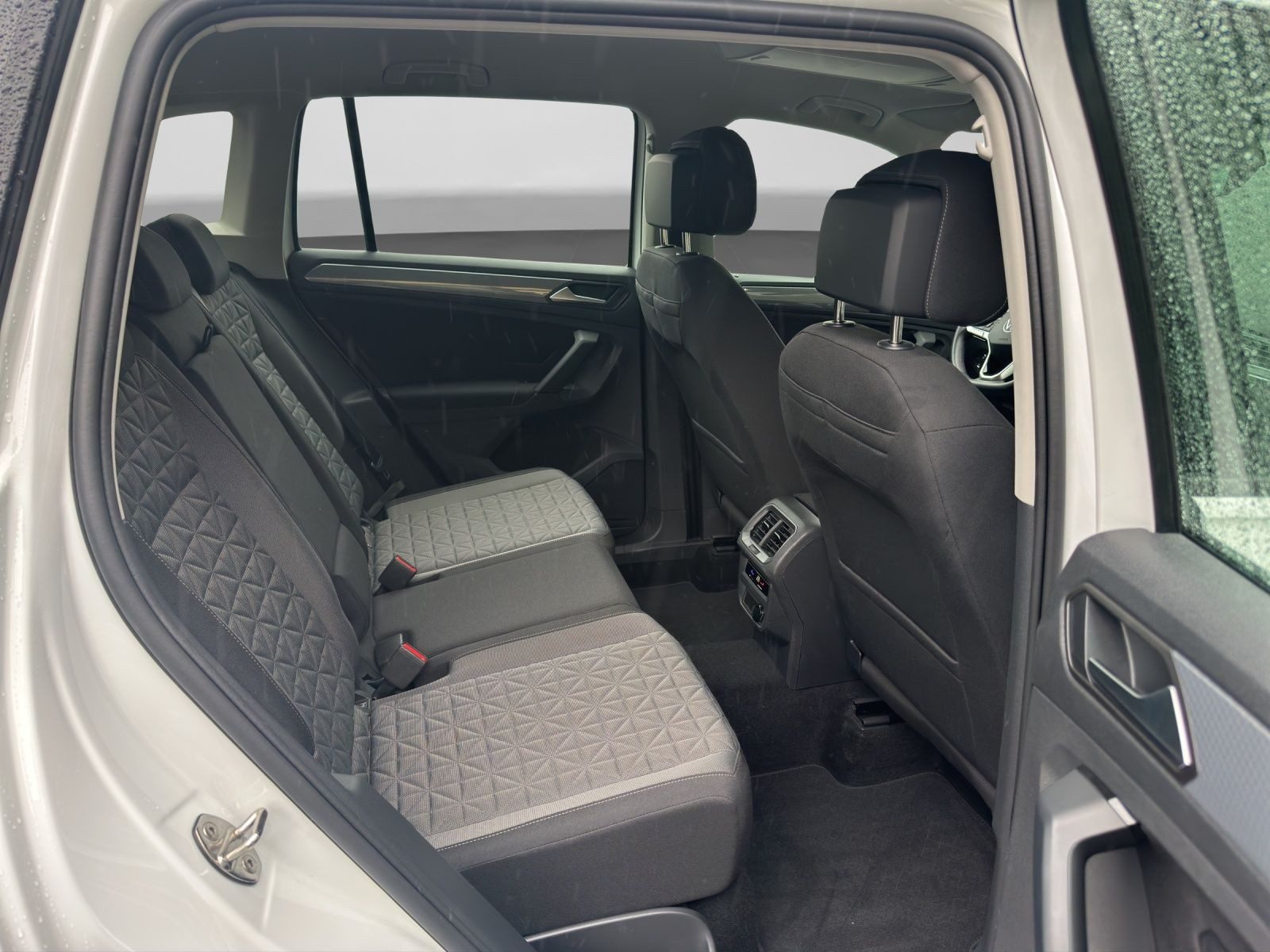 Volkswagen Tiguan – Bild 6