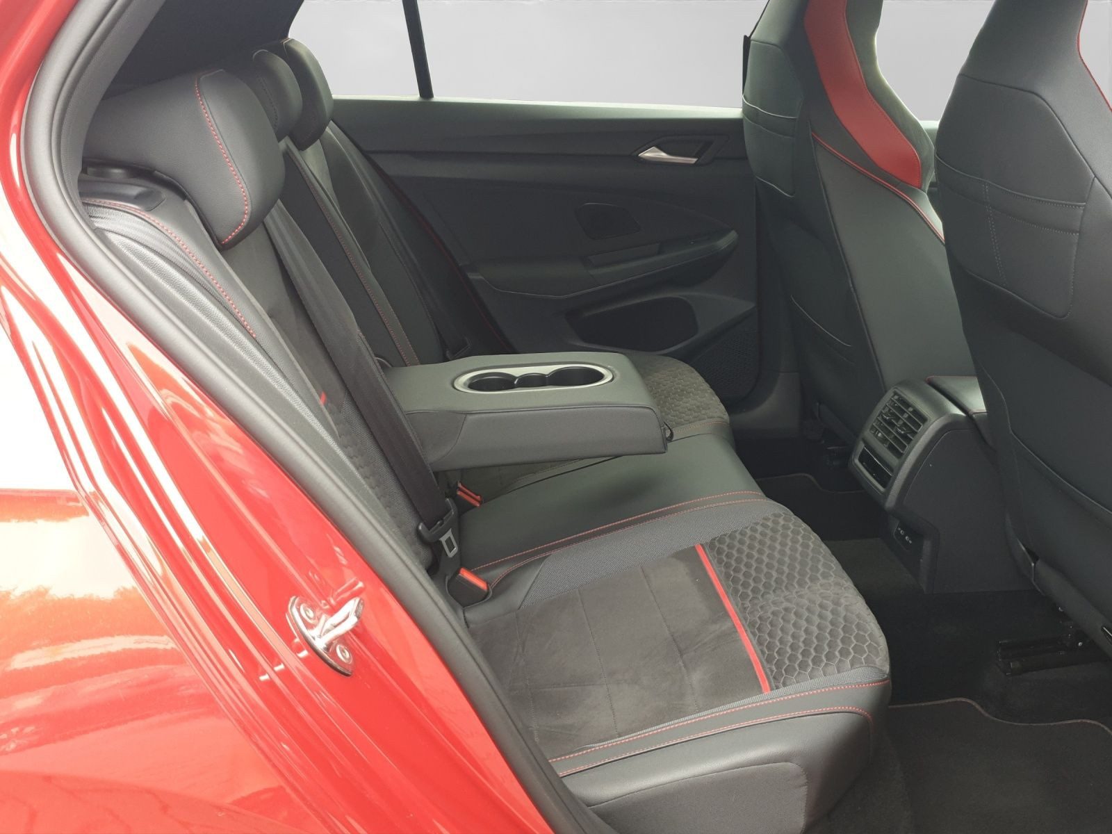Volkswagen Golf GTI – Bild 6