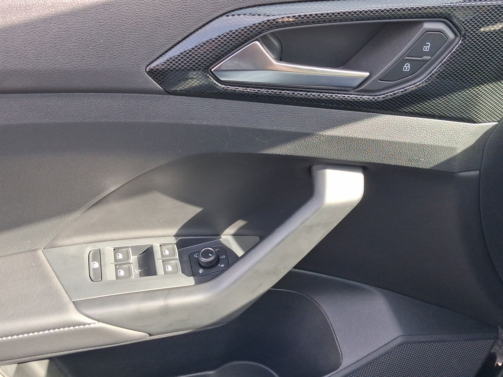 Volkswagen T-Cross – Bild 8