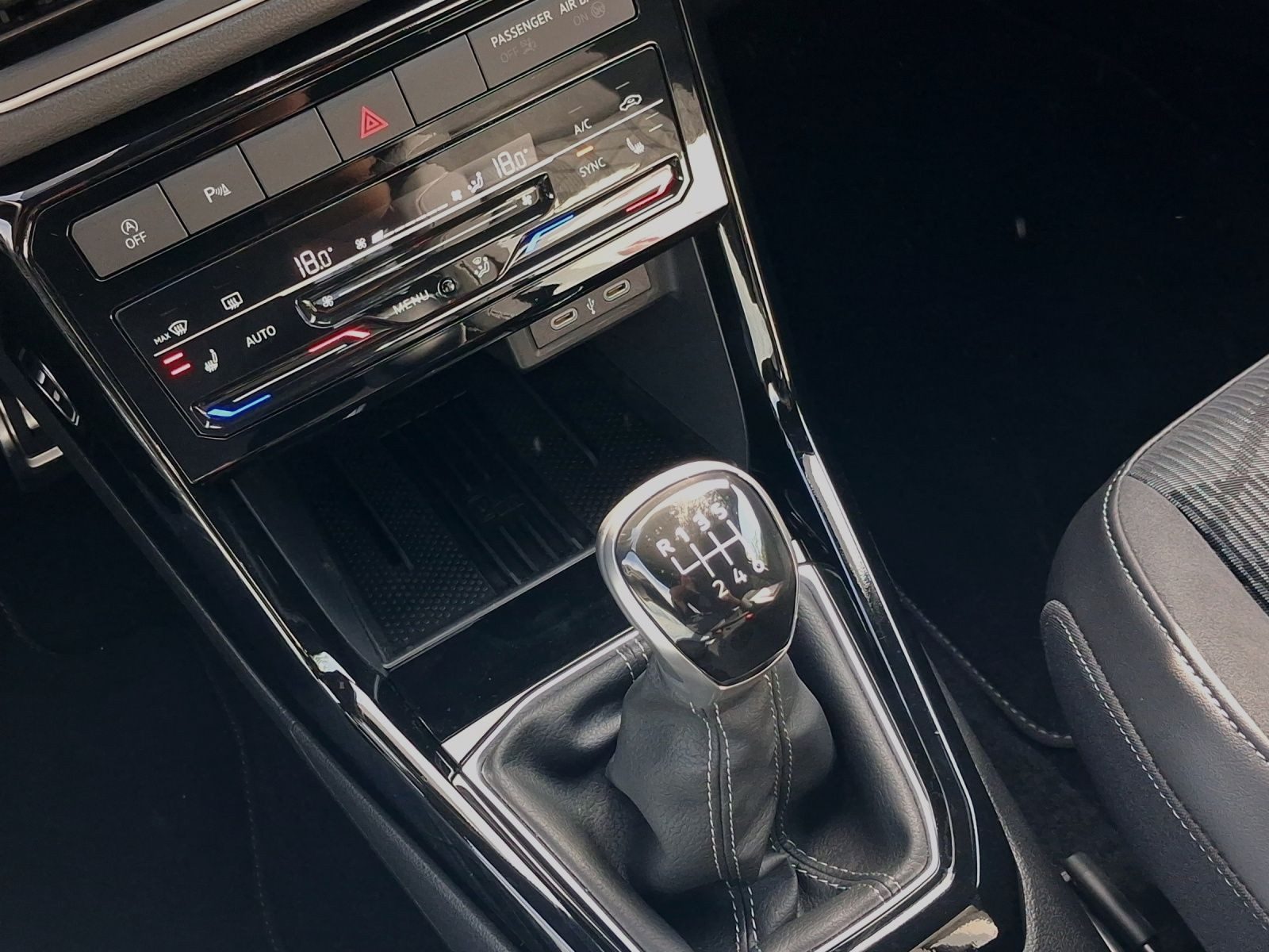 Volkswagen T-Cross – Bild 11