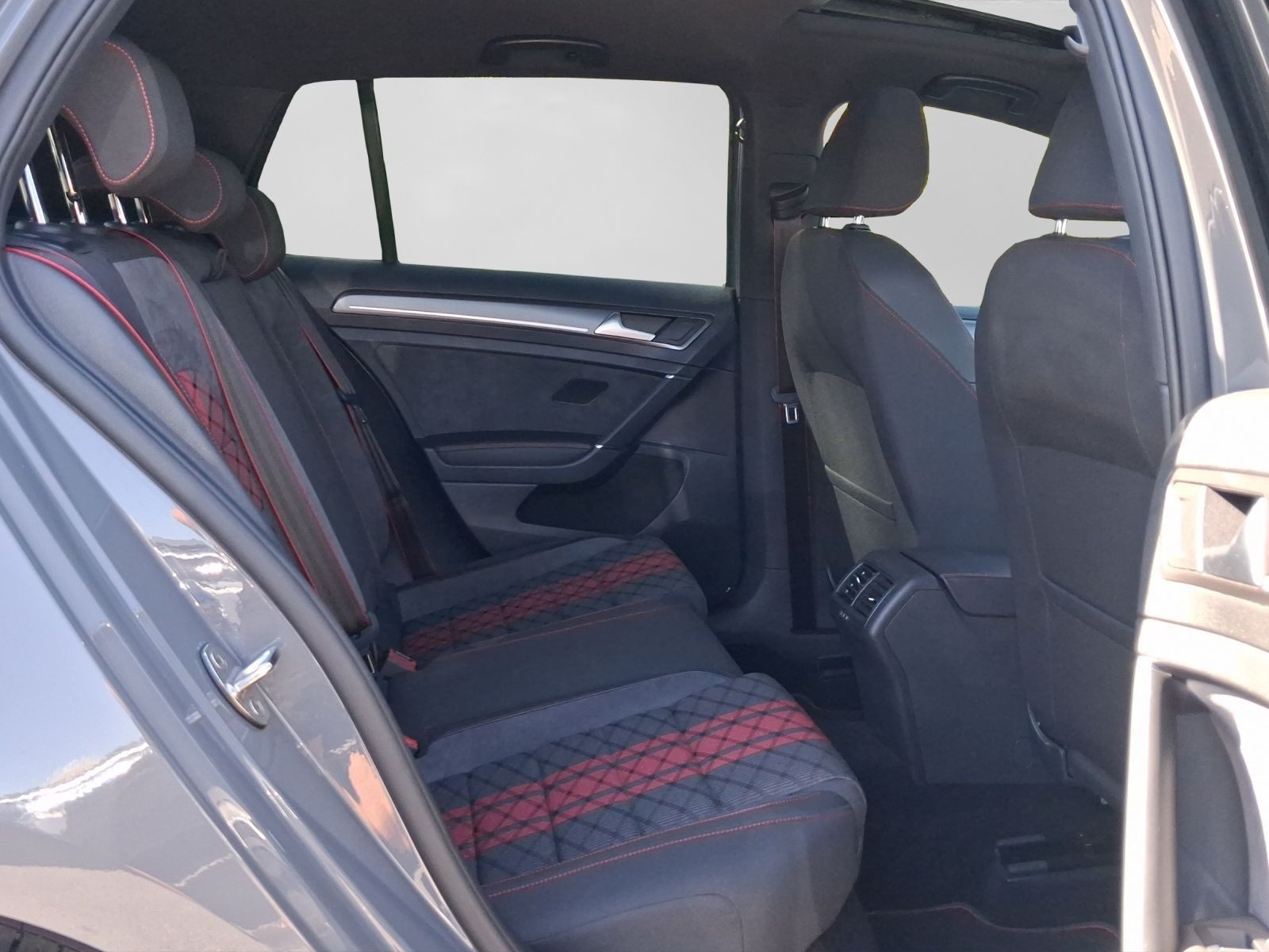 Volkswagen Golf GTI – Bild 6