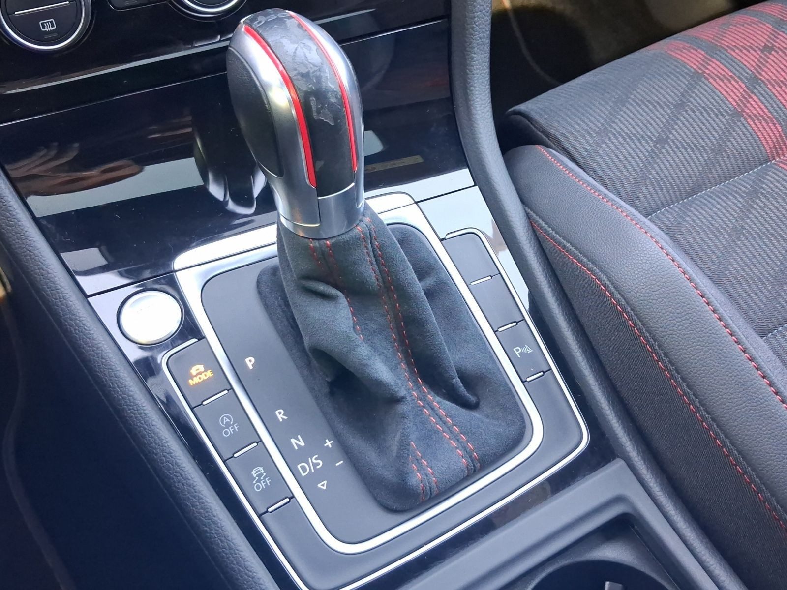 Volkswagen Golf GTI – Bild 11