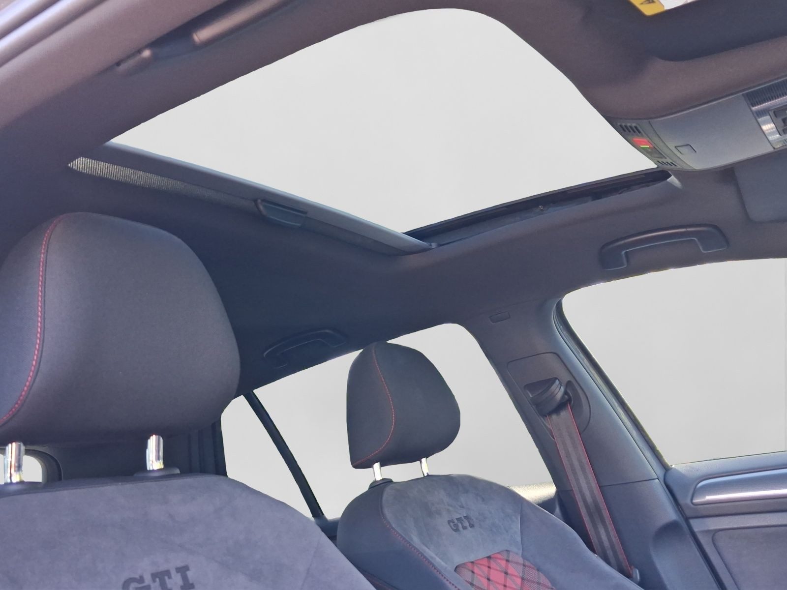 Volkswagen Golf GTI – Bild 18