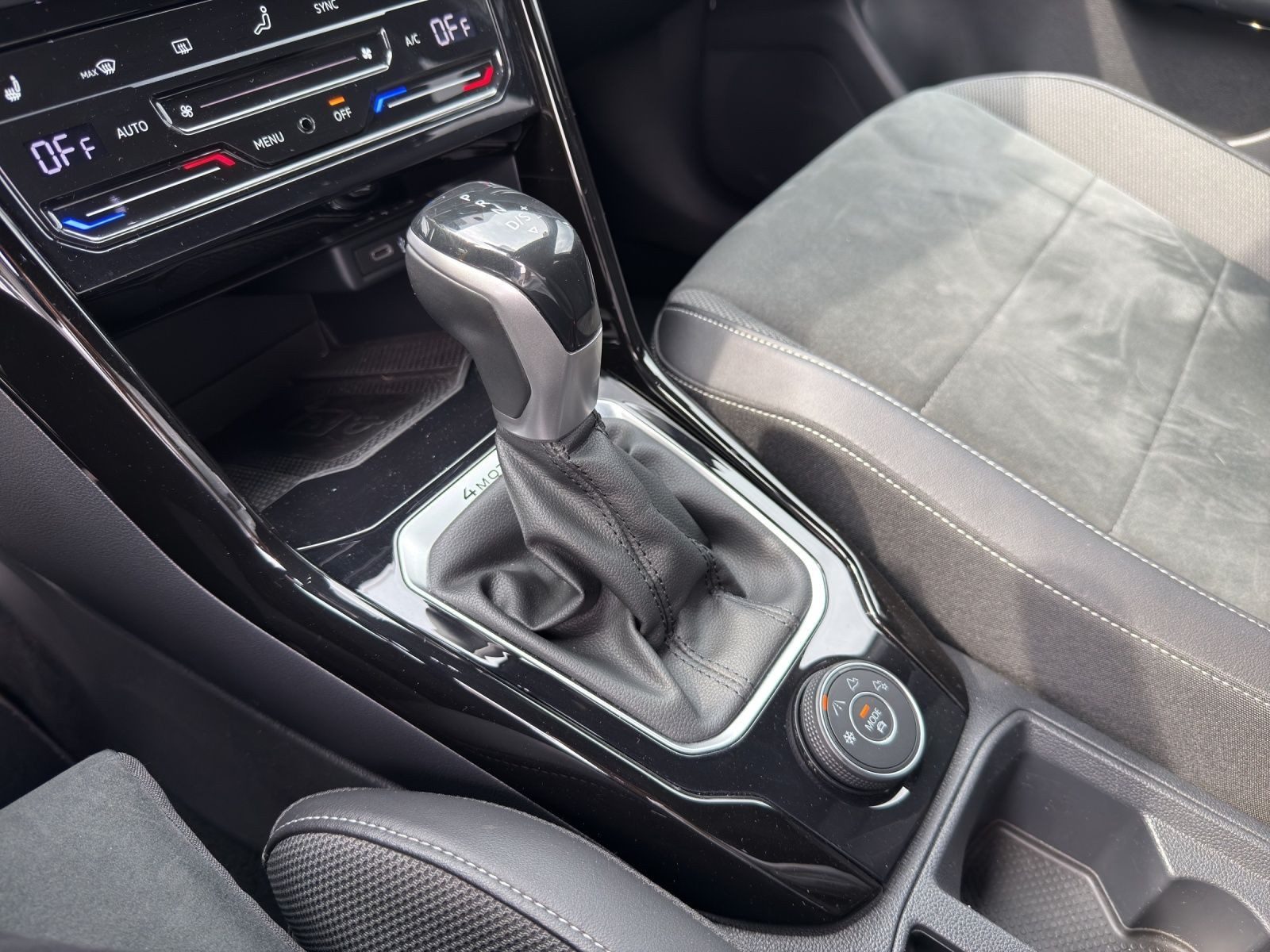 Volkswagen T-Roc – Foto 11