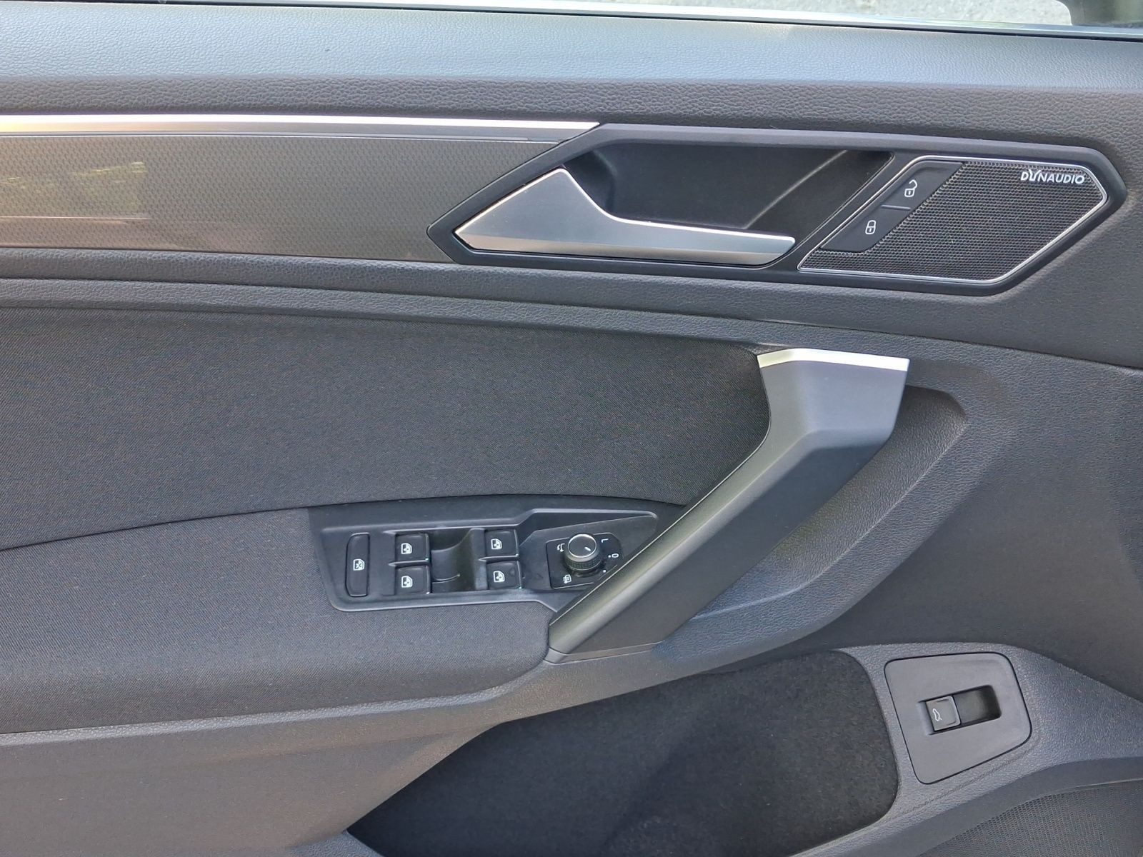 Volkswagen Tiguan – Bild 8