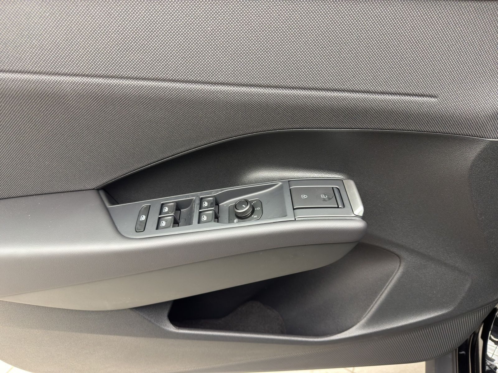 Volkswagen T-Roc – Foto 8
