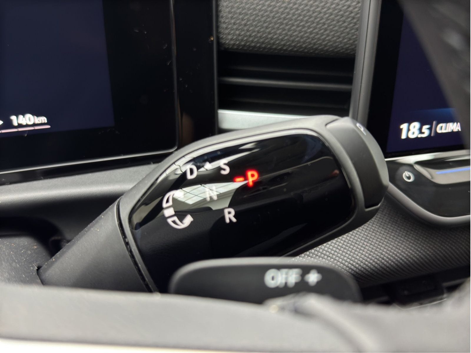 Volkswagen T-Roc – Foto 11